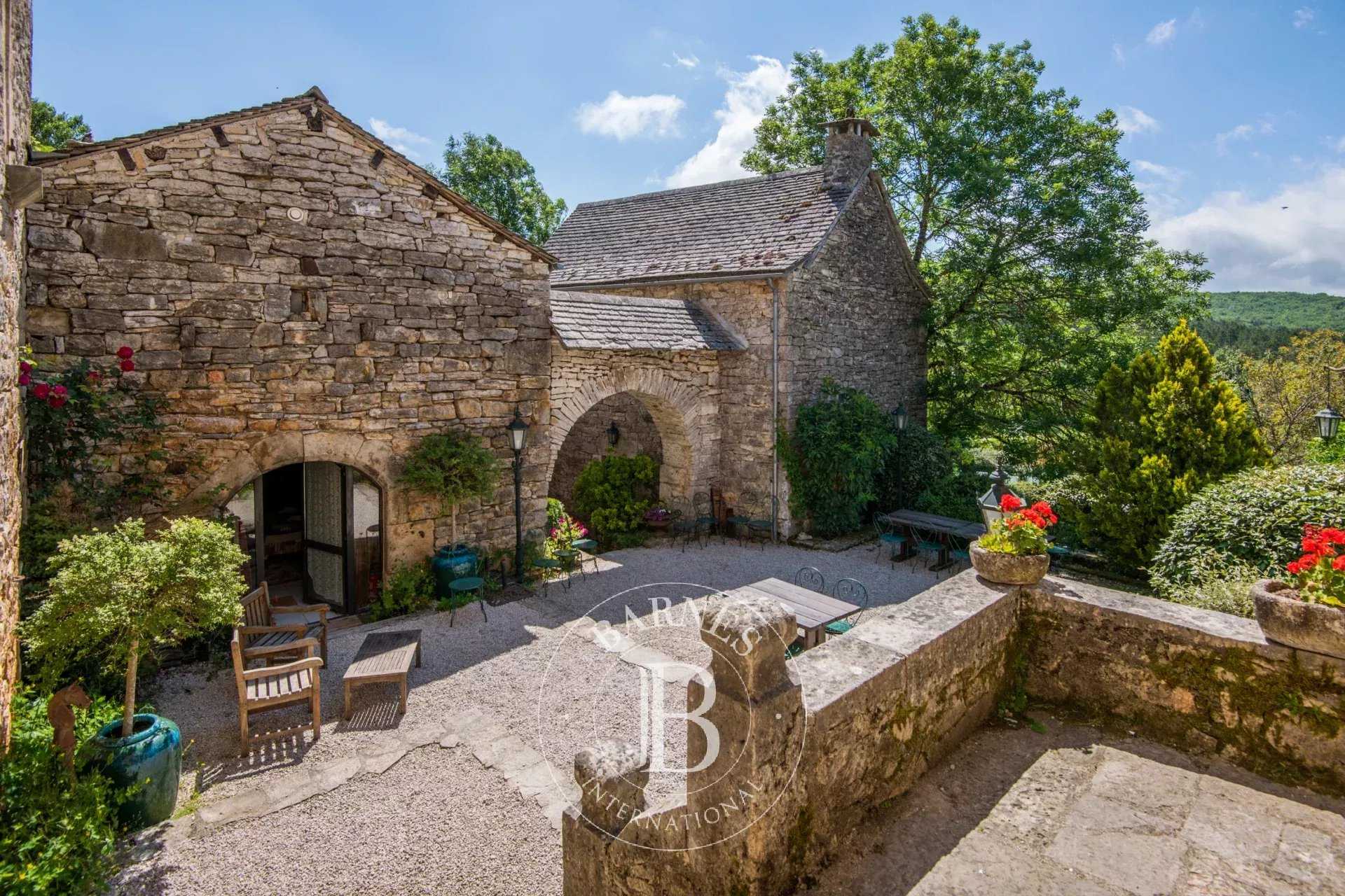 Sévérac-le-Château  - Property 12 Bedrooms