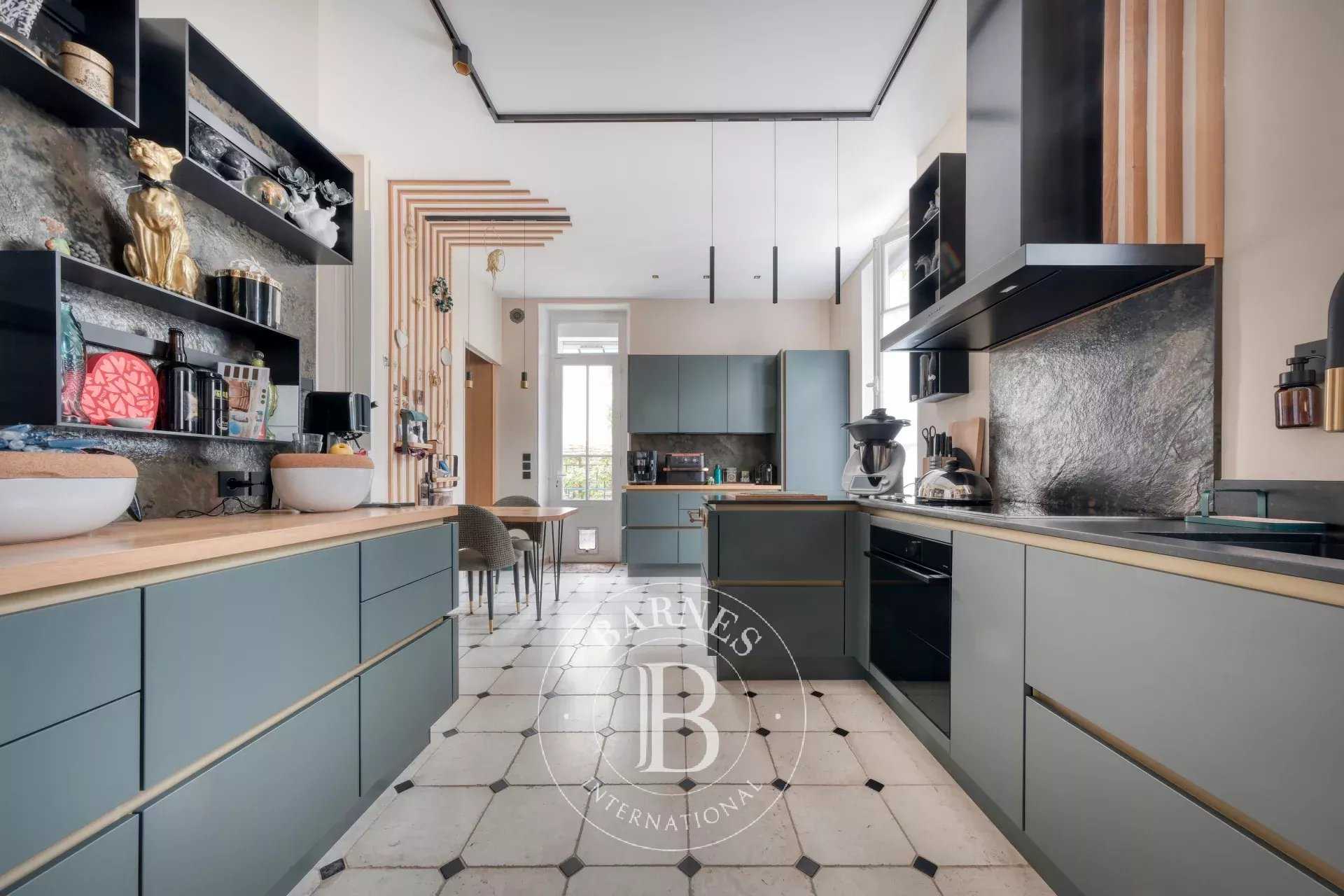 Fontainebleau  - Mansion 7 Bedrooms