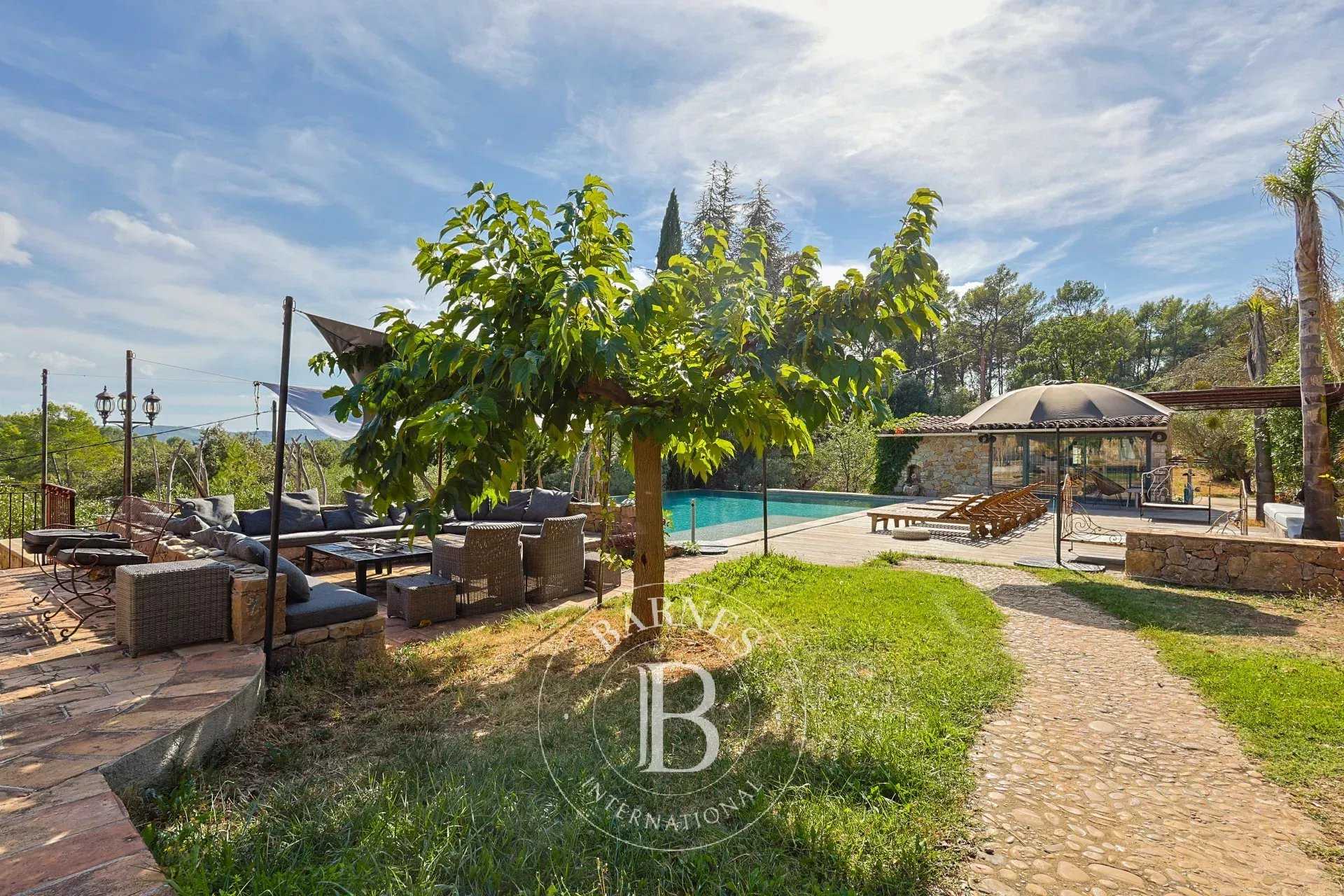 Entrecasteaux  - Property 13 Bedrooms