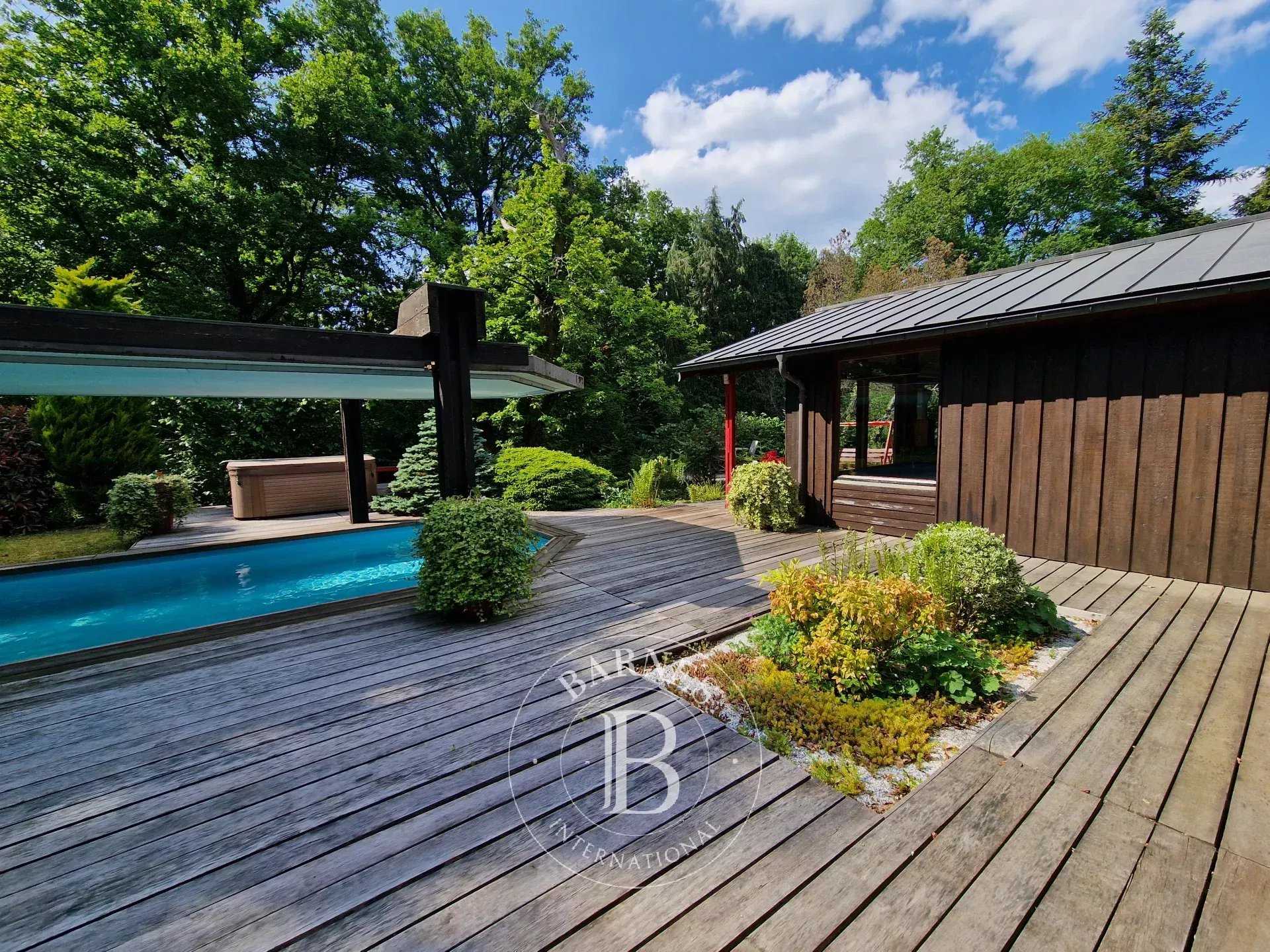 Senlisse  - Maison 10 Pi&egrave;ces 4 Chambres