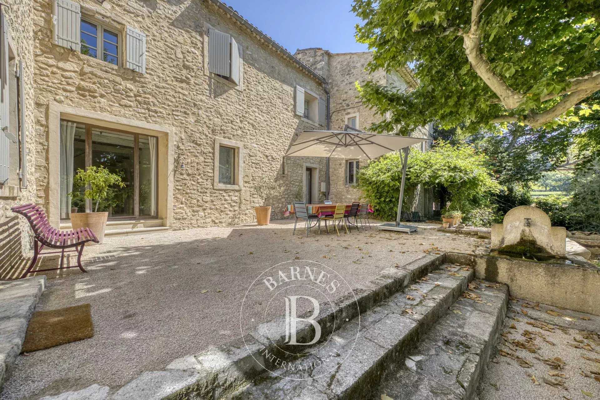 Malaucène  - Property 10 Bedrooms