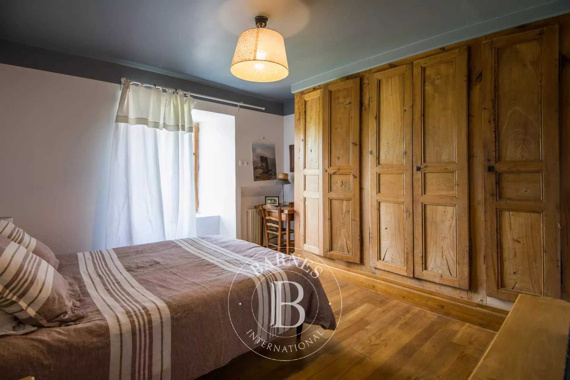 Aumont Aubrac  - Propriété 15 Pi&egrave;ces 4 Chambres