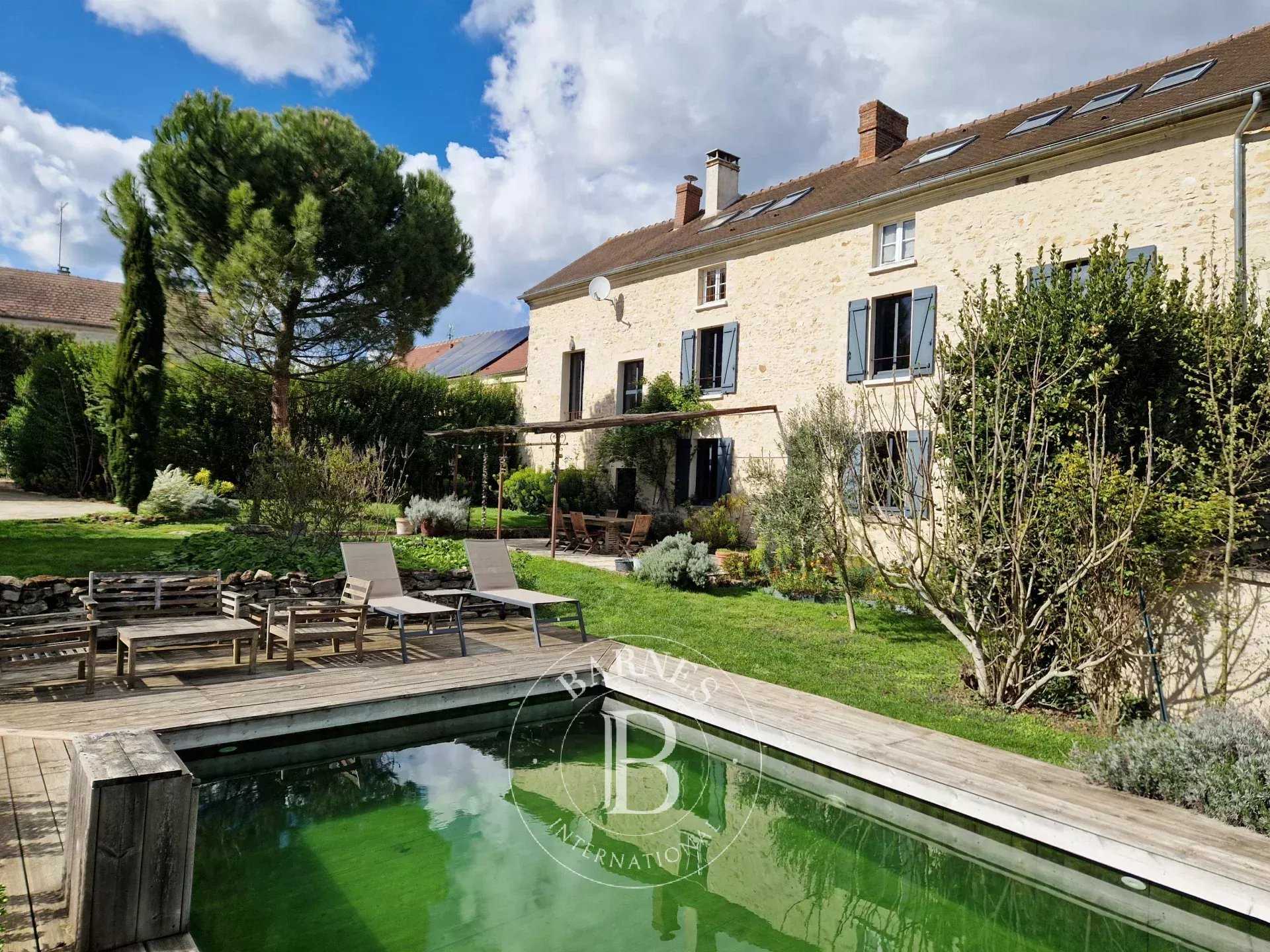 Oinville-sur-Montcient  - Maison 12 Pi&egrave;ces 5 Chambres