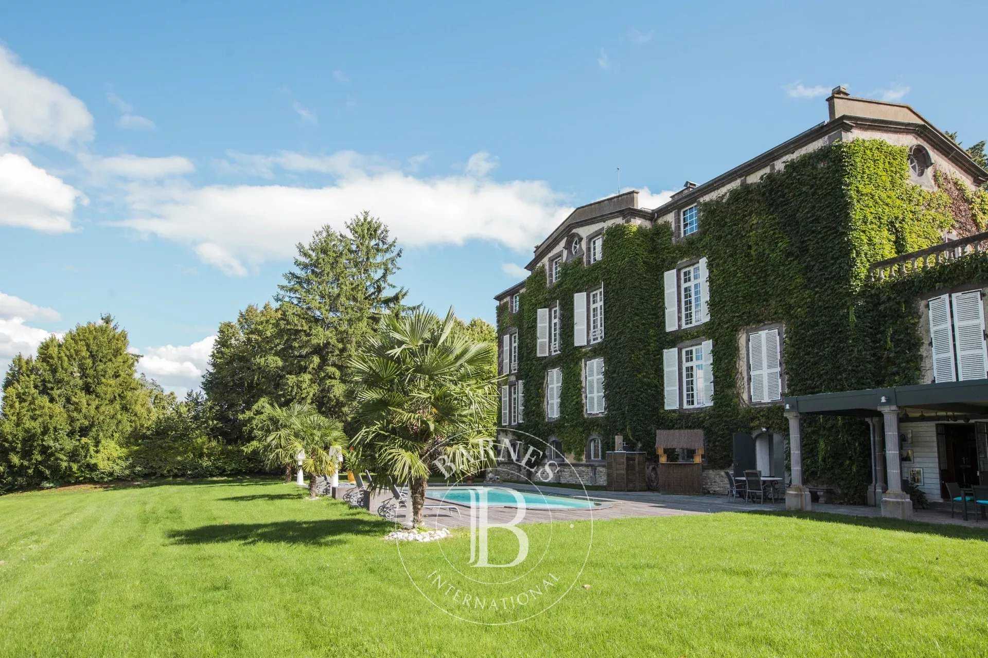 Cellule  - Castle 9 Bedrooms