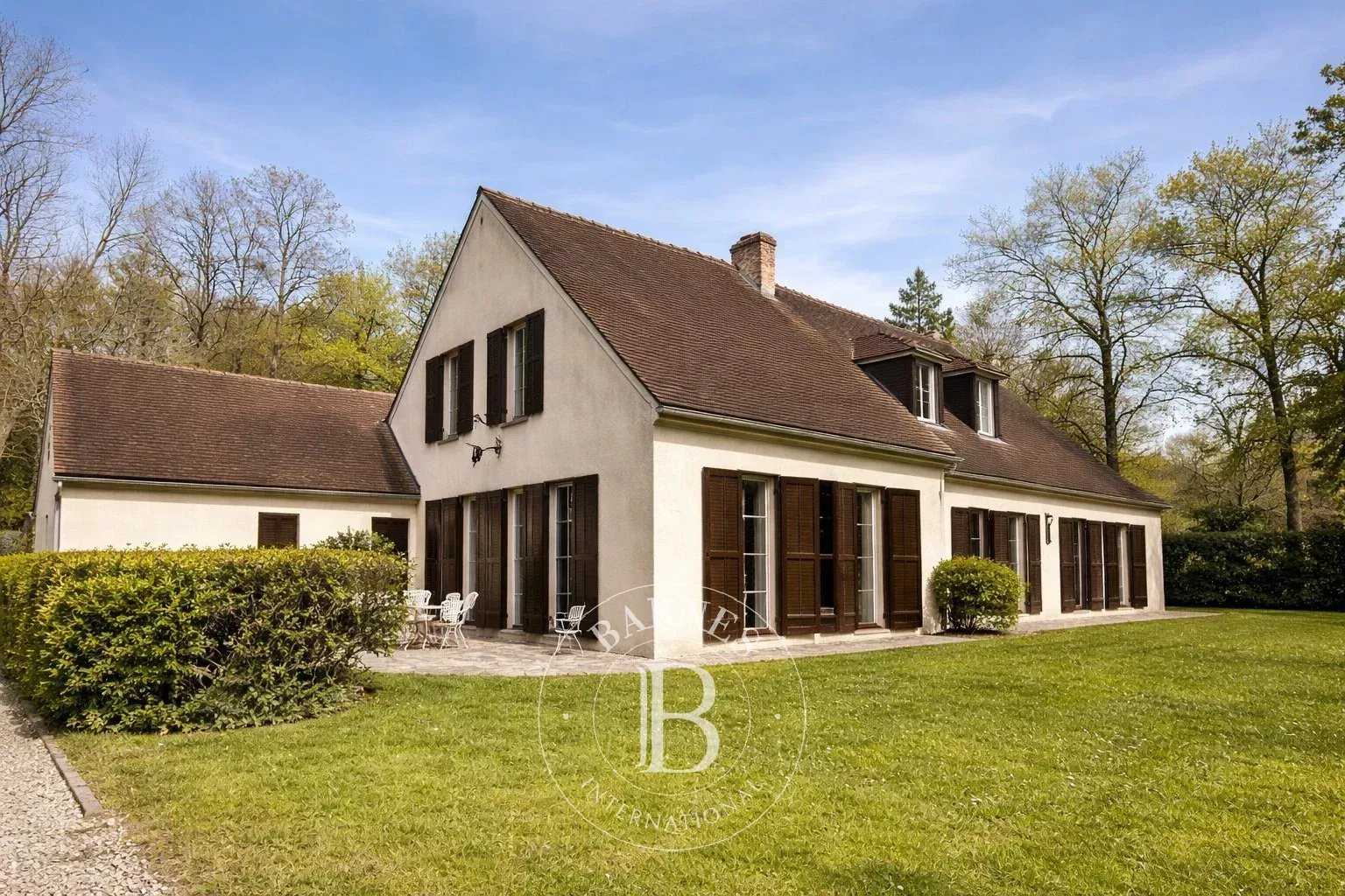 Lamorlaye  - Maison 10 Pi&egrave;ces