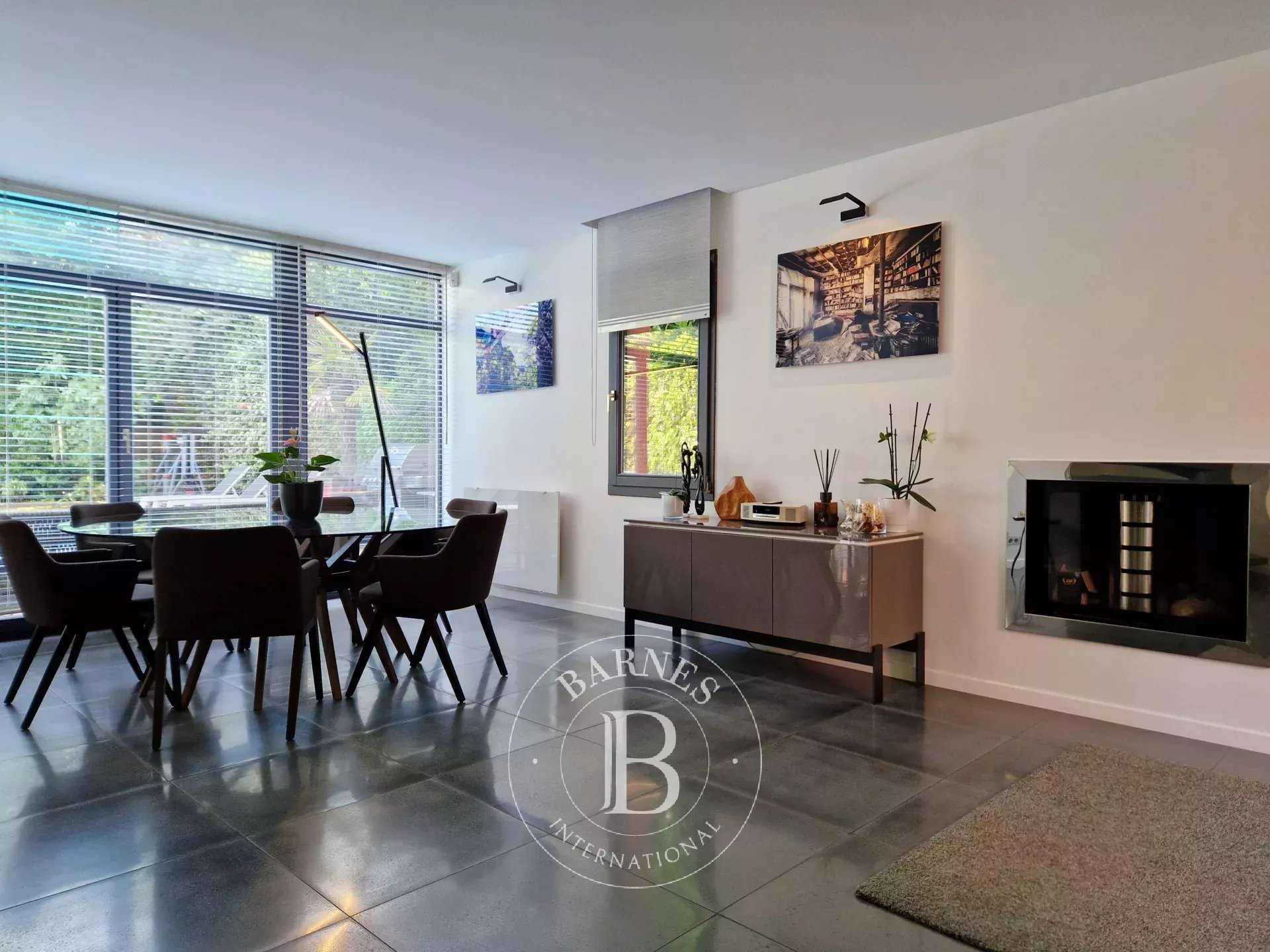 Montlignon  - Maison 10 Pi&egrave;ces 5 Chambres