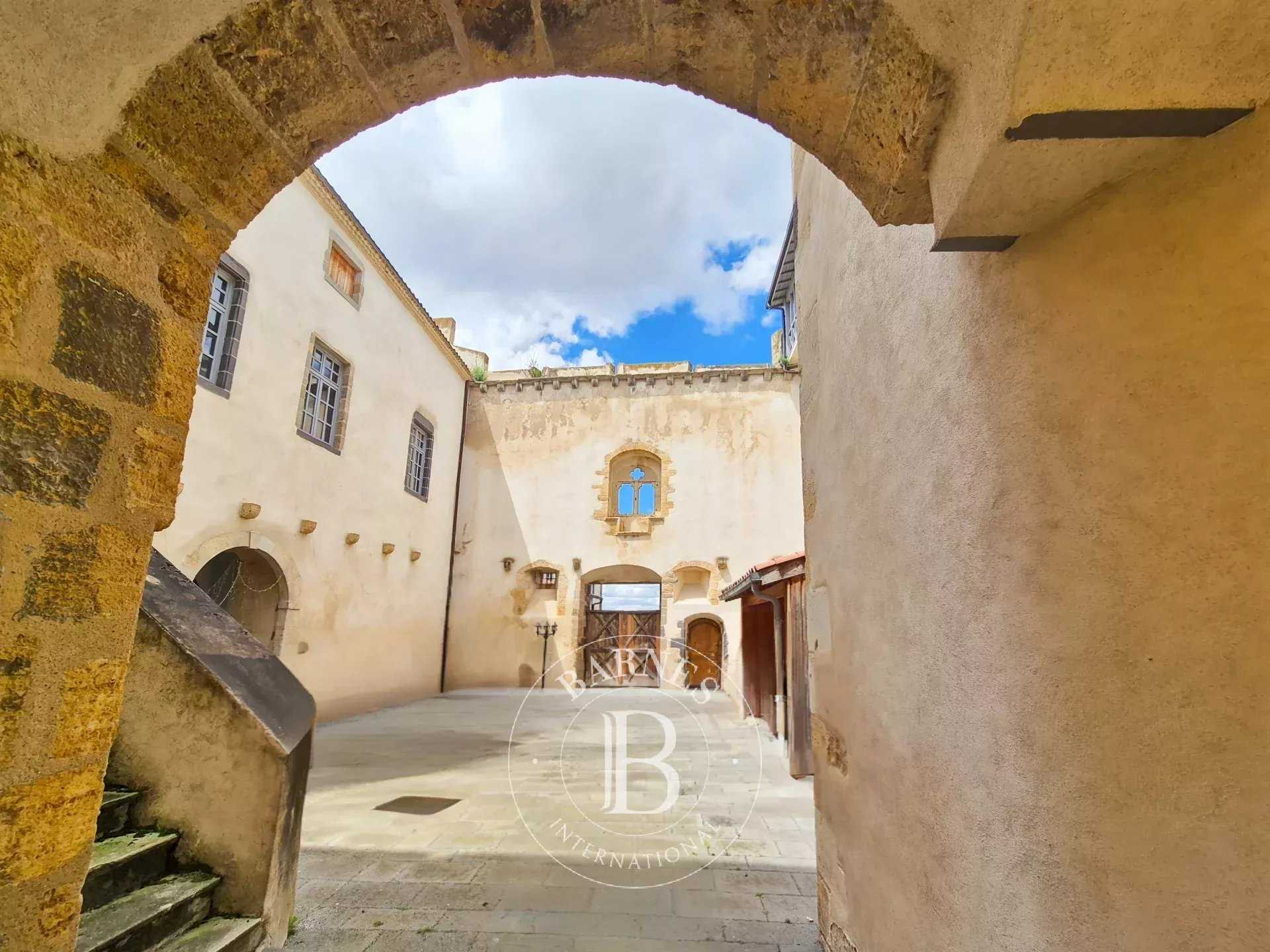 Mezel  - Château 19 Pi&egrave;ces 4 Chambres