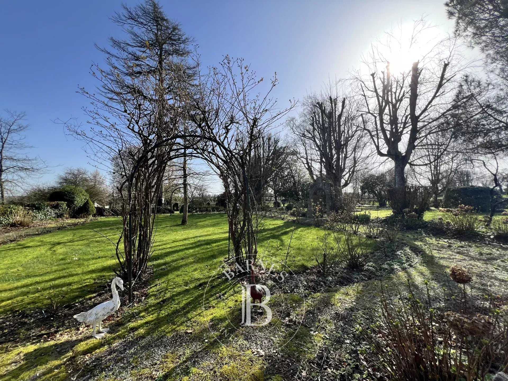 Quettreville-sur-Sienne  - Propriété 20 Pi&egrave;ces