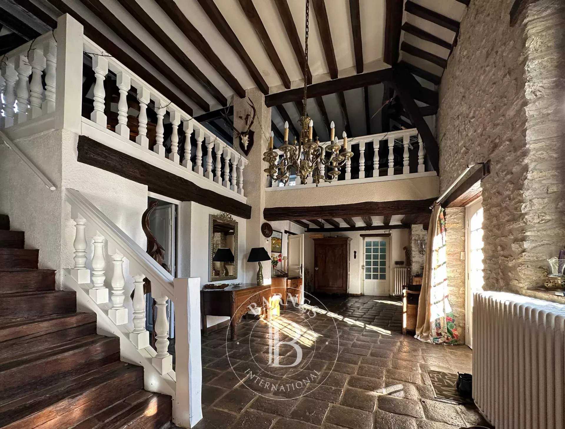 Chalo-Saint-Mars  - Maison 8 Pi&egrave;ces 6 Chambres