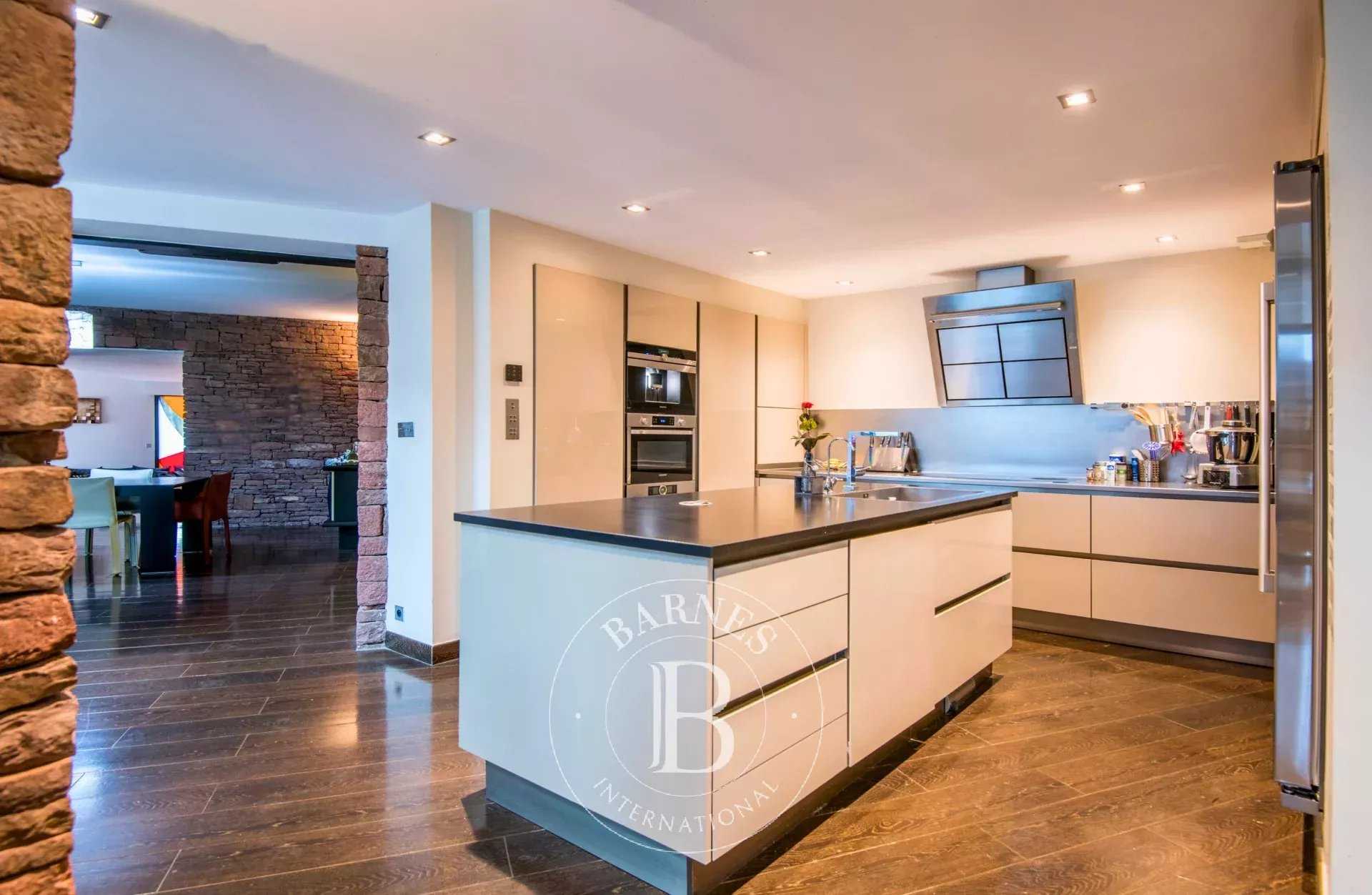 Saint-Affrique  - Villa 13 Pi&egrave;ces 6 Chambres