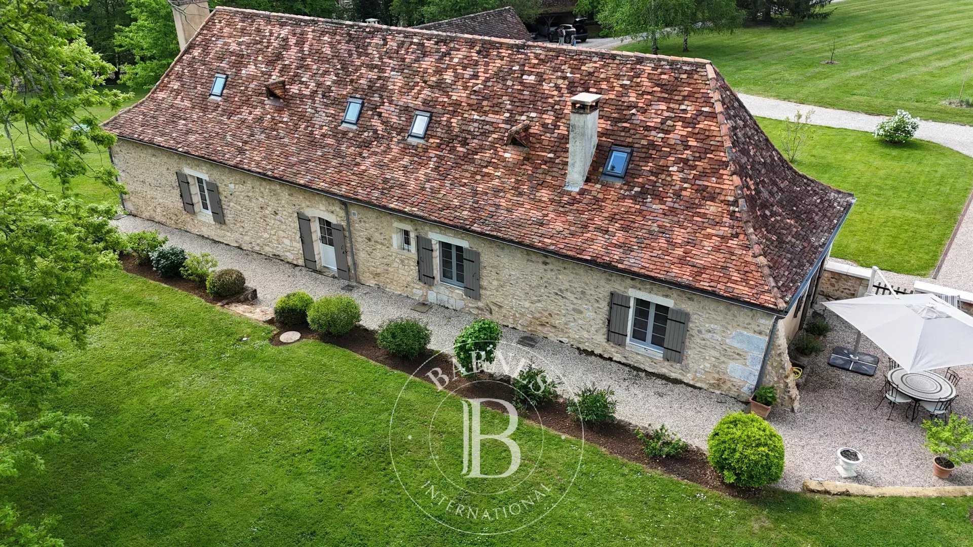 Bergerac  - Propriété 8 Pièces 5 Chambres
