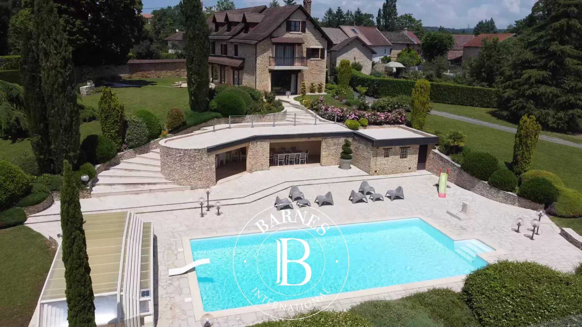 Maison Bourgoin-Jallieu  -  ref 84998341 (picture 1)