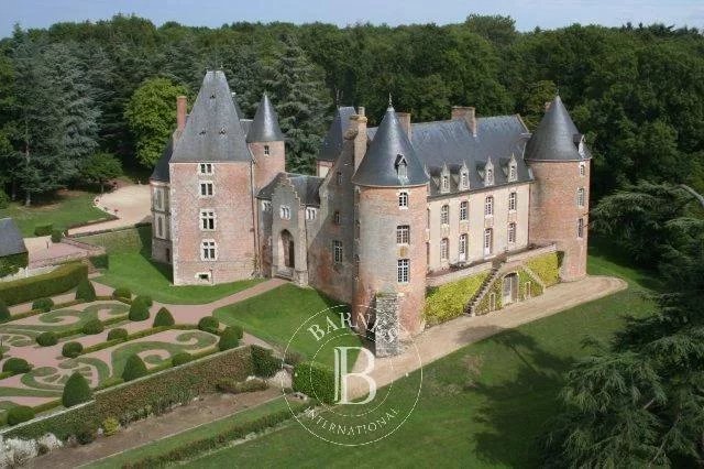 Castle Aubigny-sur-Nère  -  ref 7420166 (picture 1)