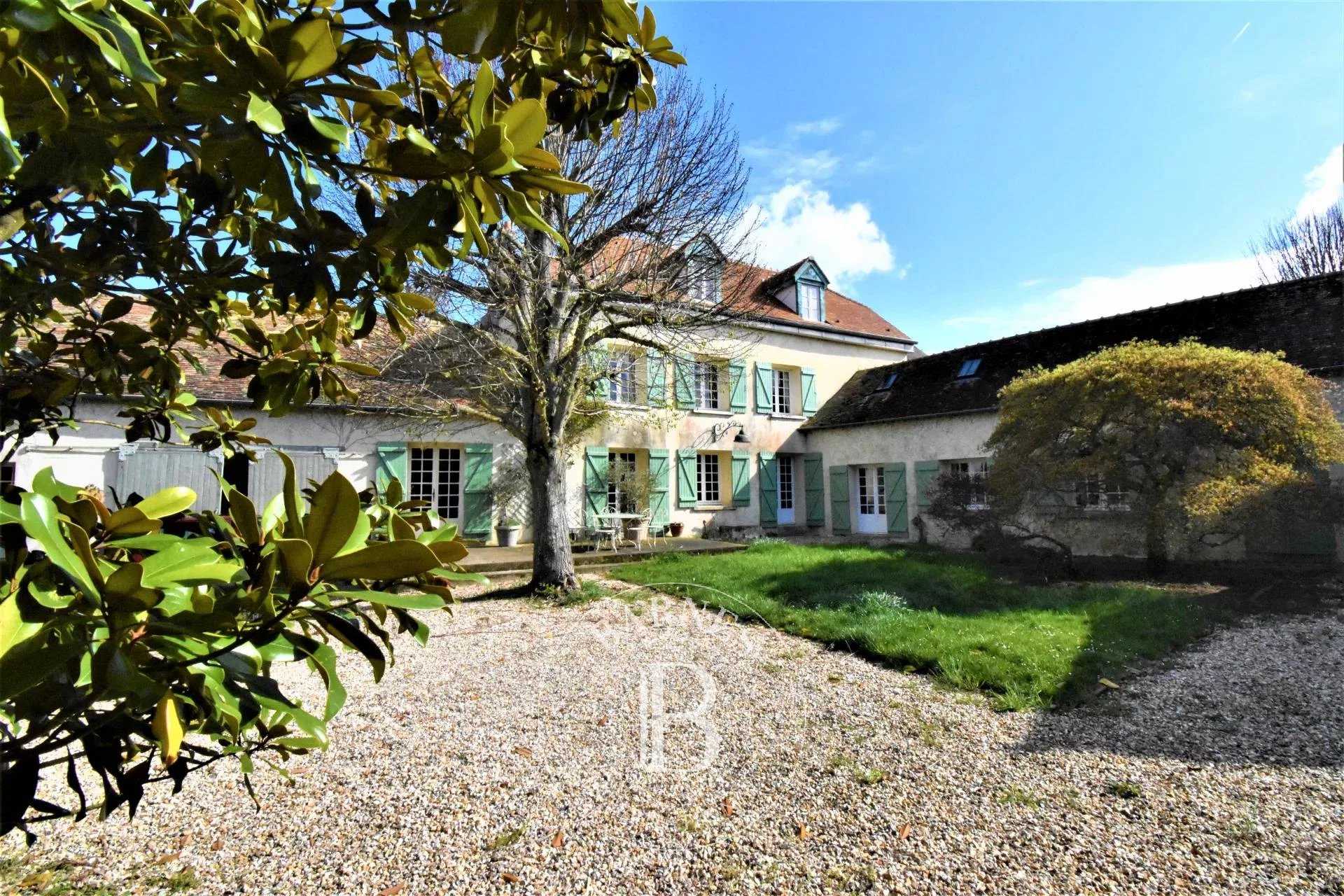 House Oulins  -  ref 6952311 (picture 1)