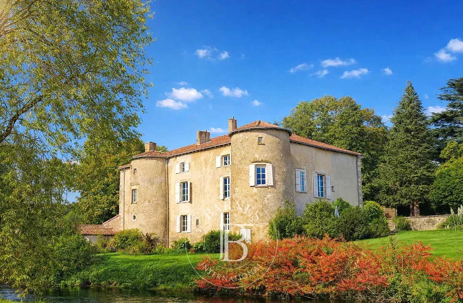 Château Parthenay  -  ref 83843171 (picture 3)