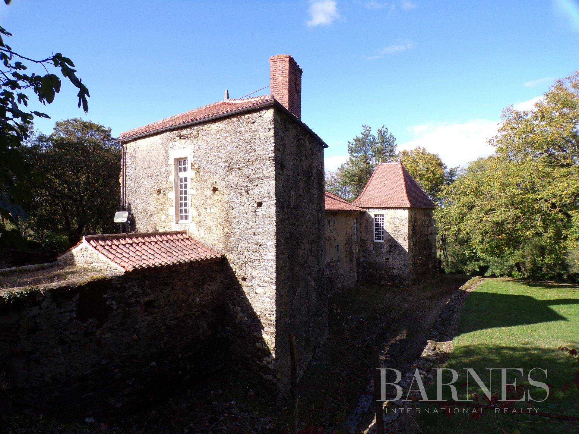 Maison Chantonnay  -  ref 4448359 (picture 1)