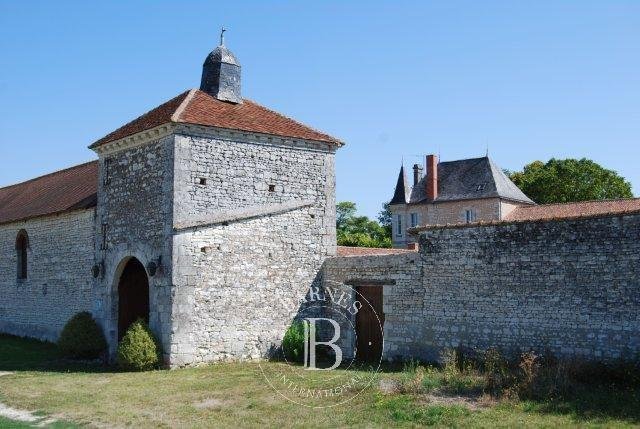Manoir Loudun  -  ref 2553922 (picture 2)