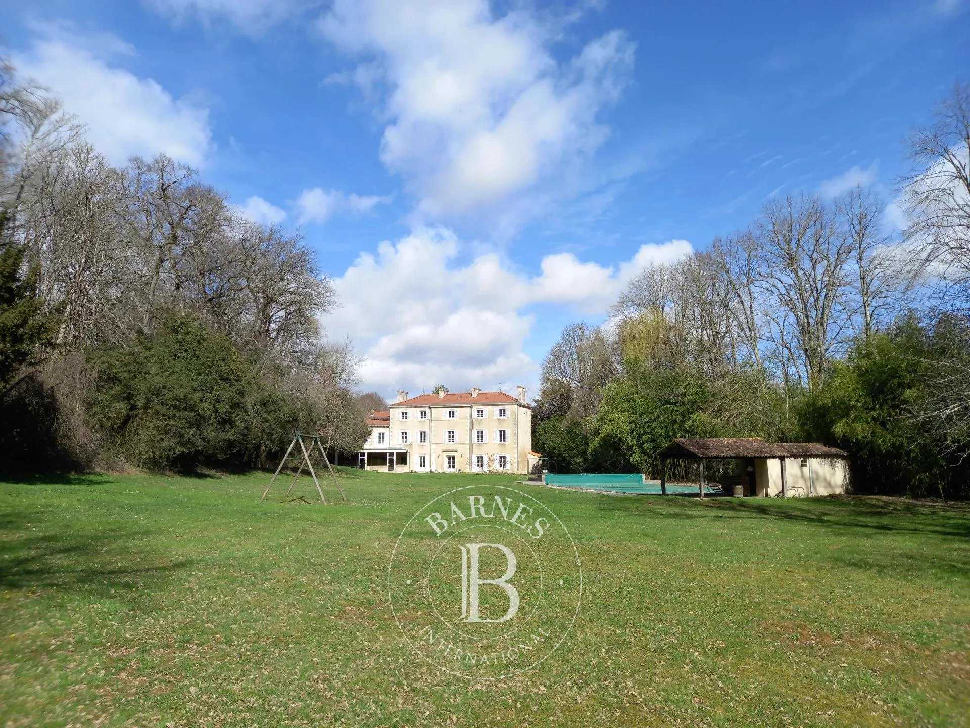 Maison Poitiers  -  ref 82272664 (picture 3)