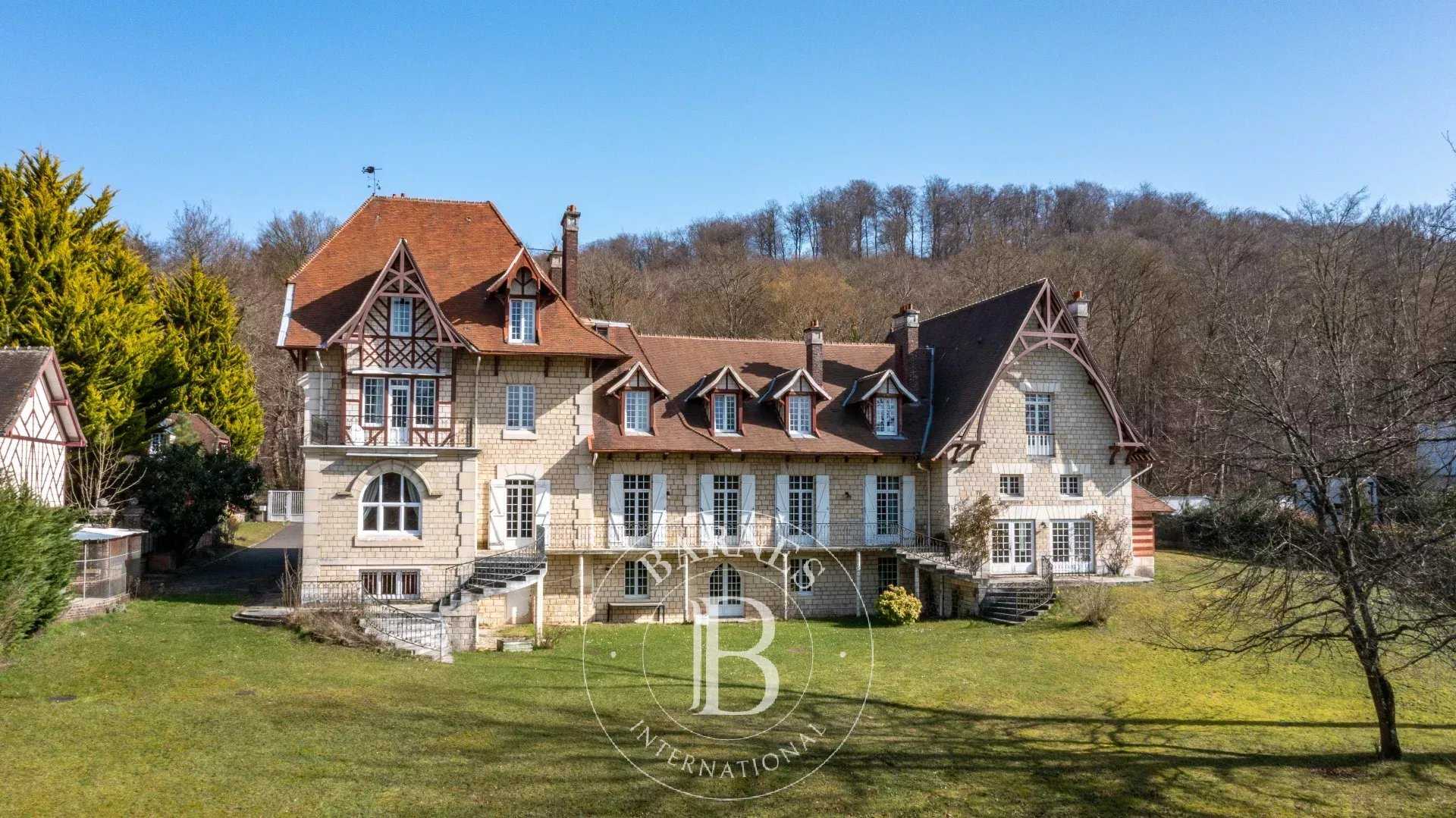 Manoir Vieux-Moulin  -  ref 86746259 (picture 1)