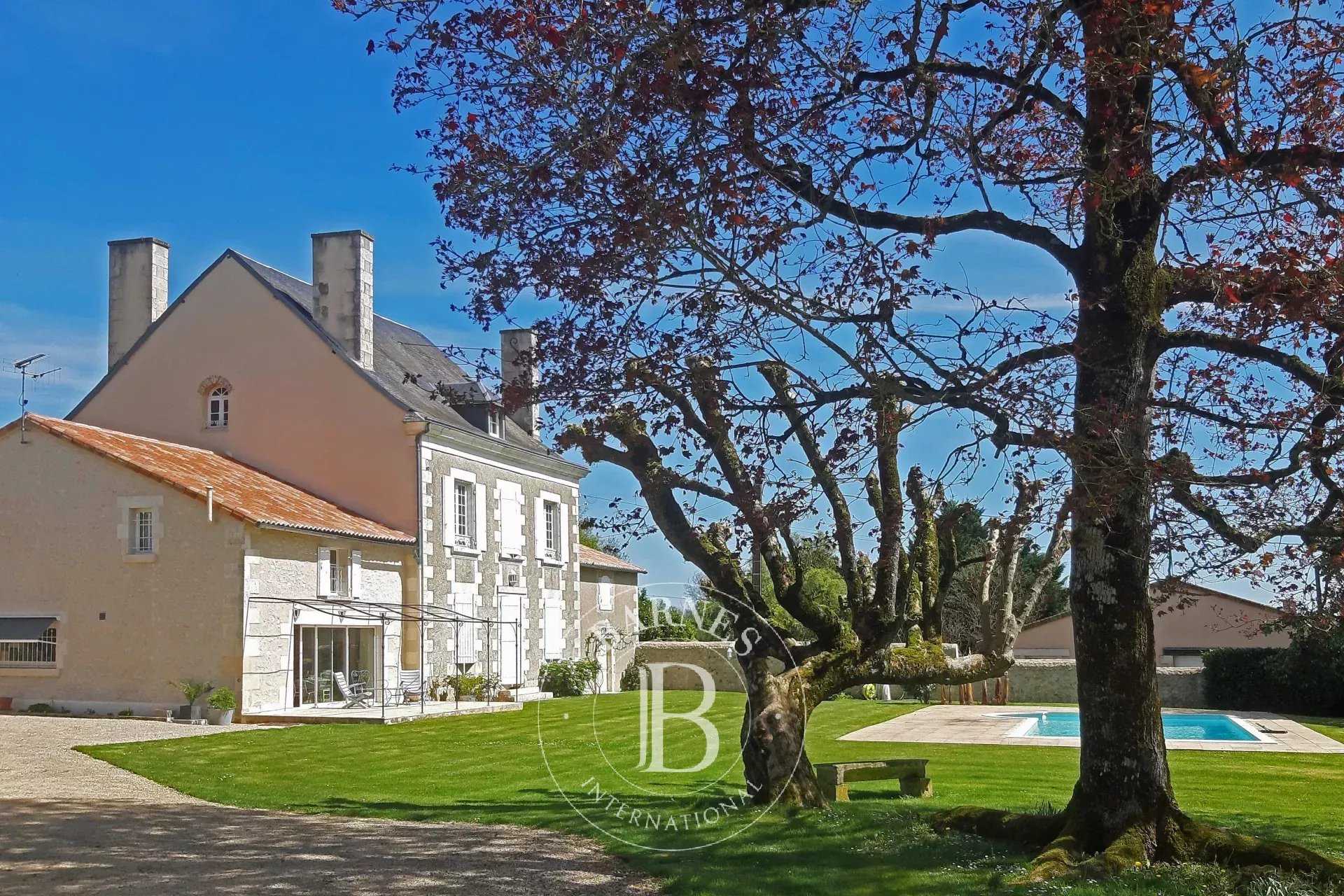 Maison Poitiers  -  ref 84367474 (picture 3)