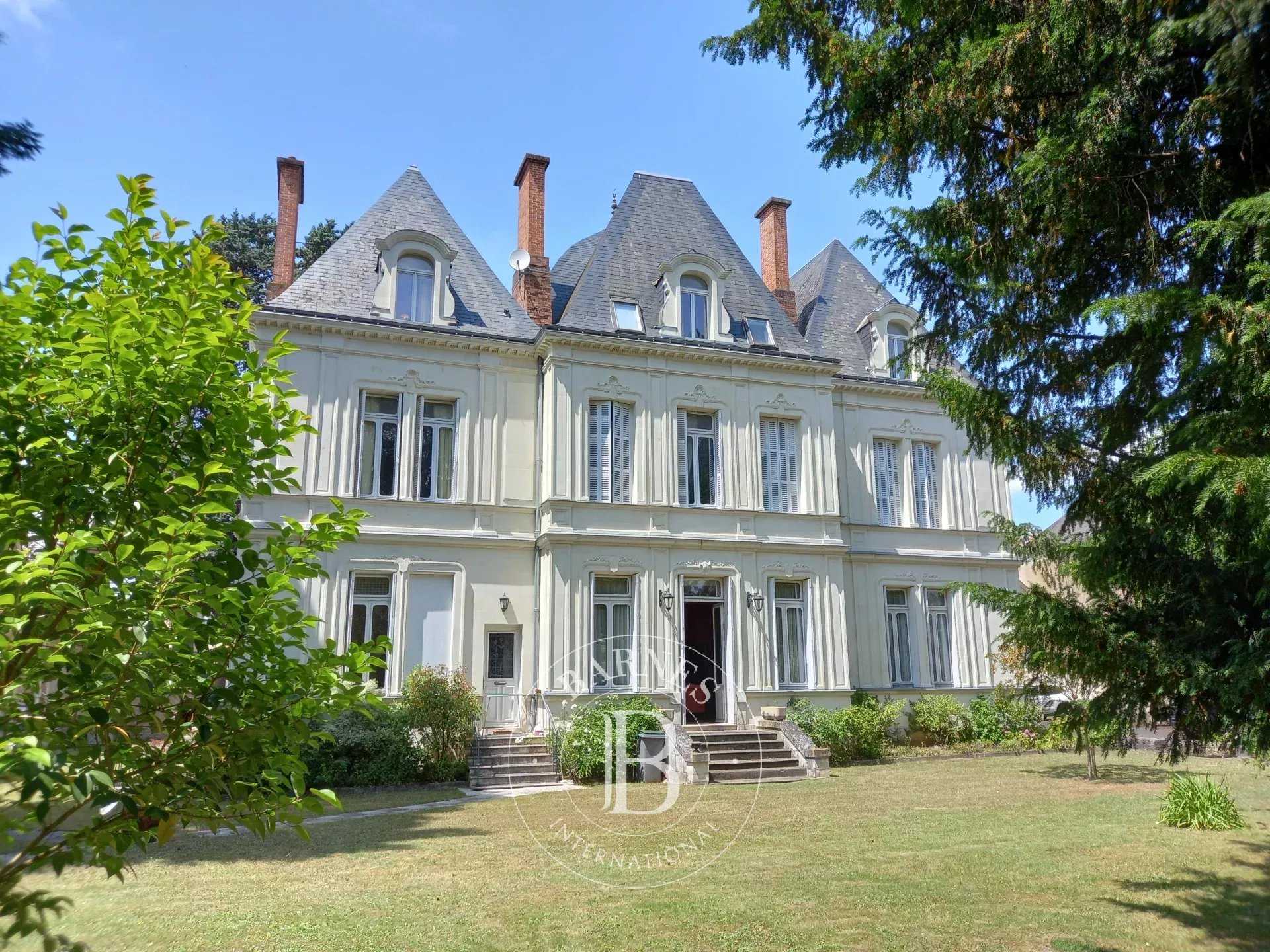 Hôtel particulier Châtellerault  -  ref 83238138 (picture 1)