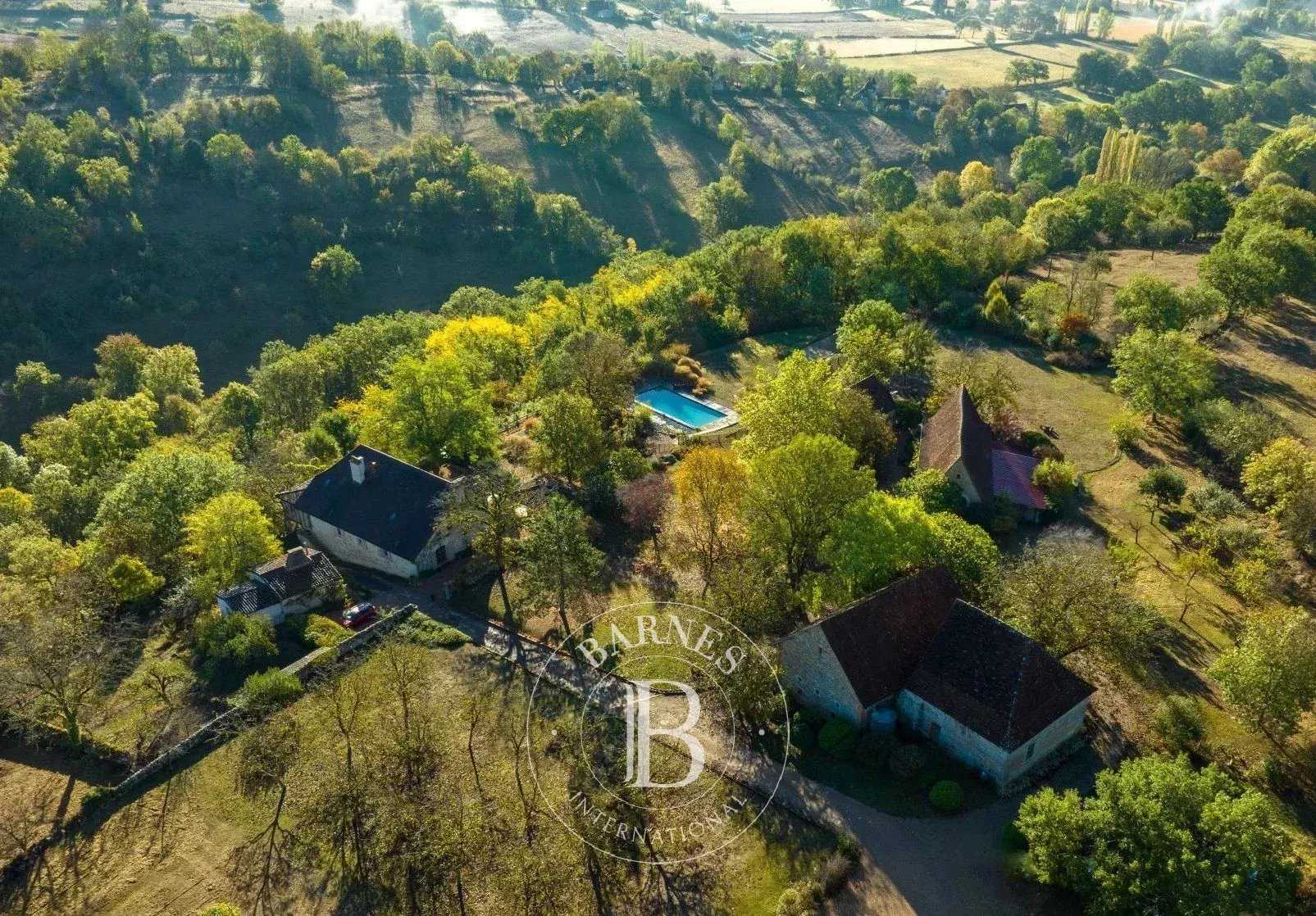Propriété Figeac  -  ref 85582721 (picture 1)