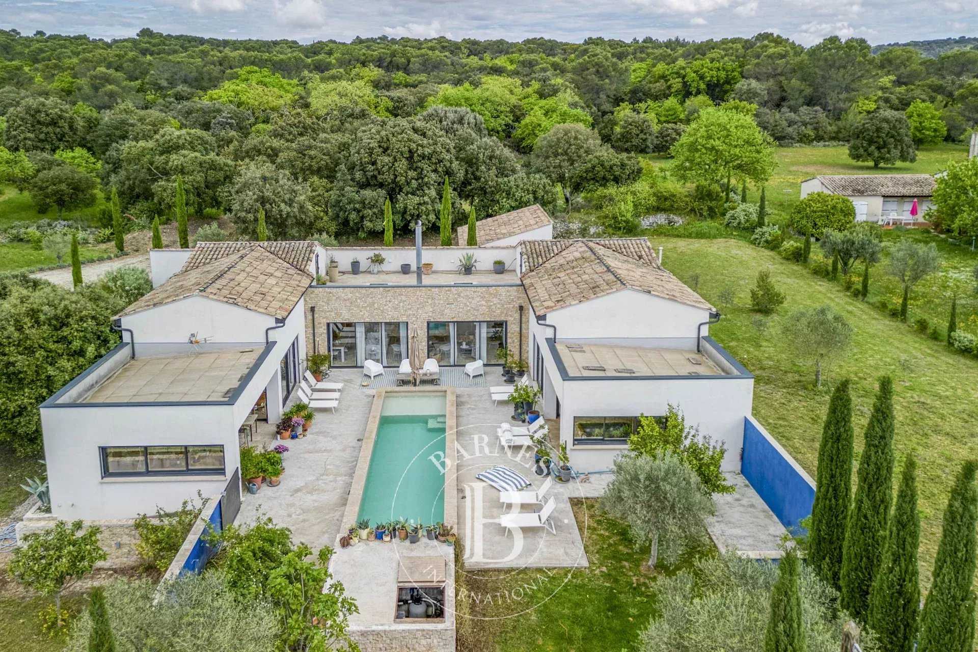 Maison Uchaux  -  ref 85504536 (picture 1)