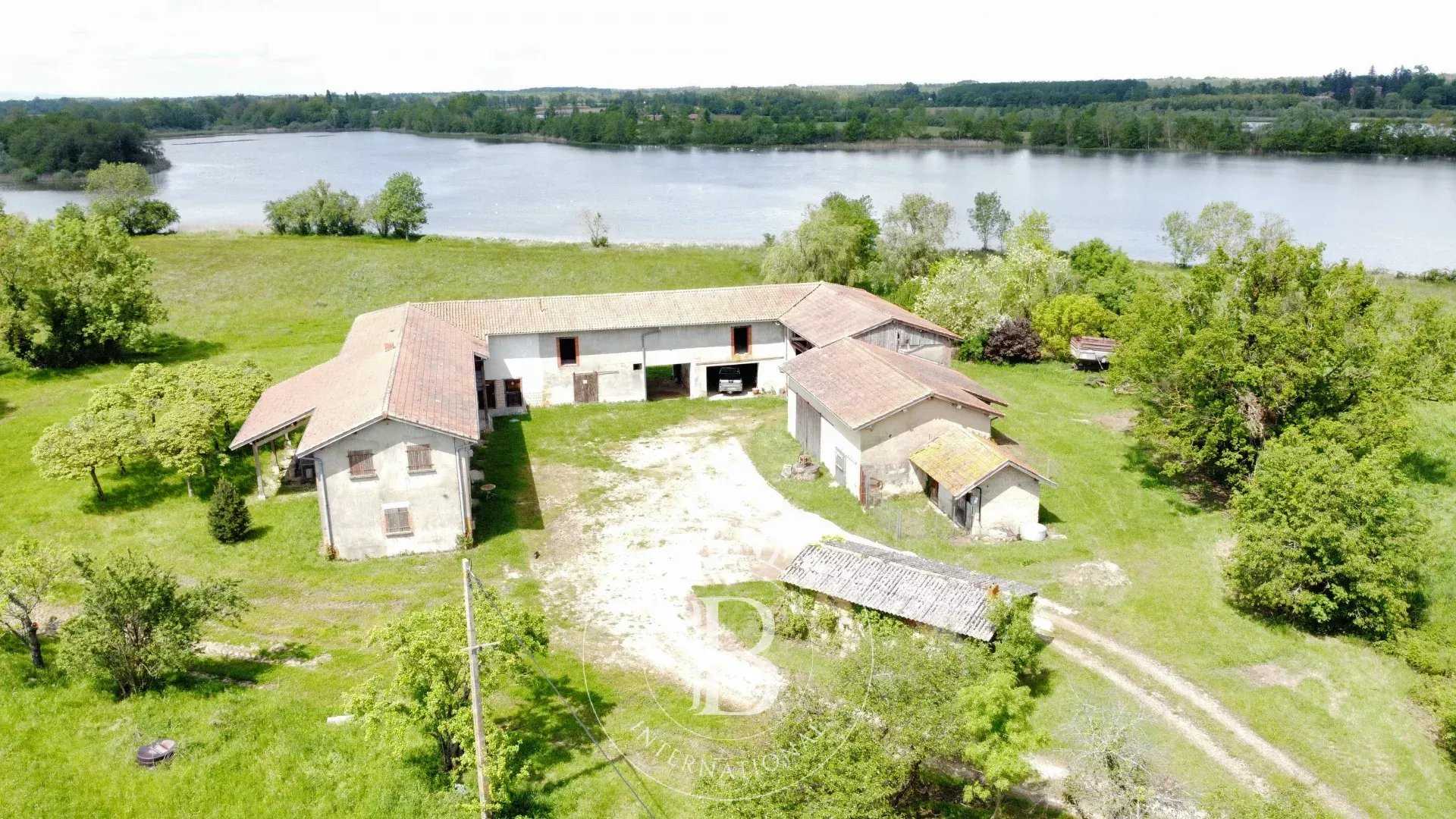 Propriété Villars-les-Dombes  -  ref 84805612 (picture 2)