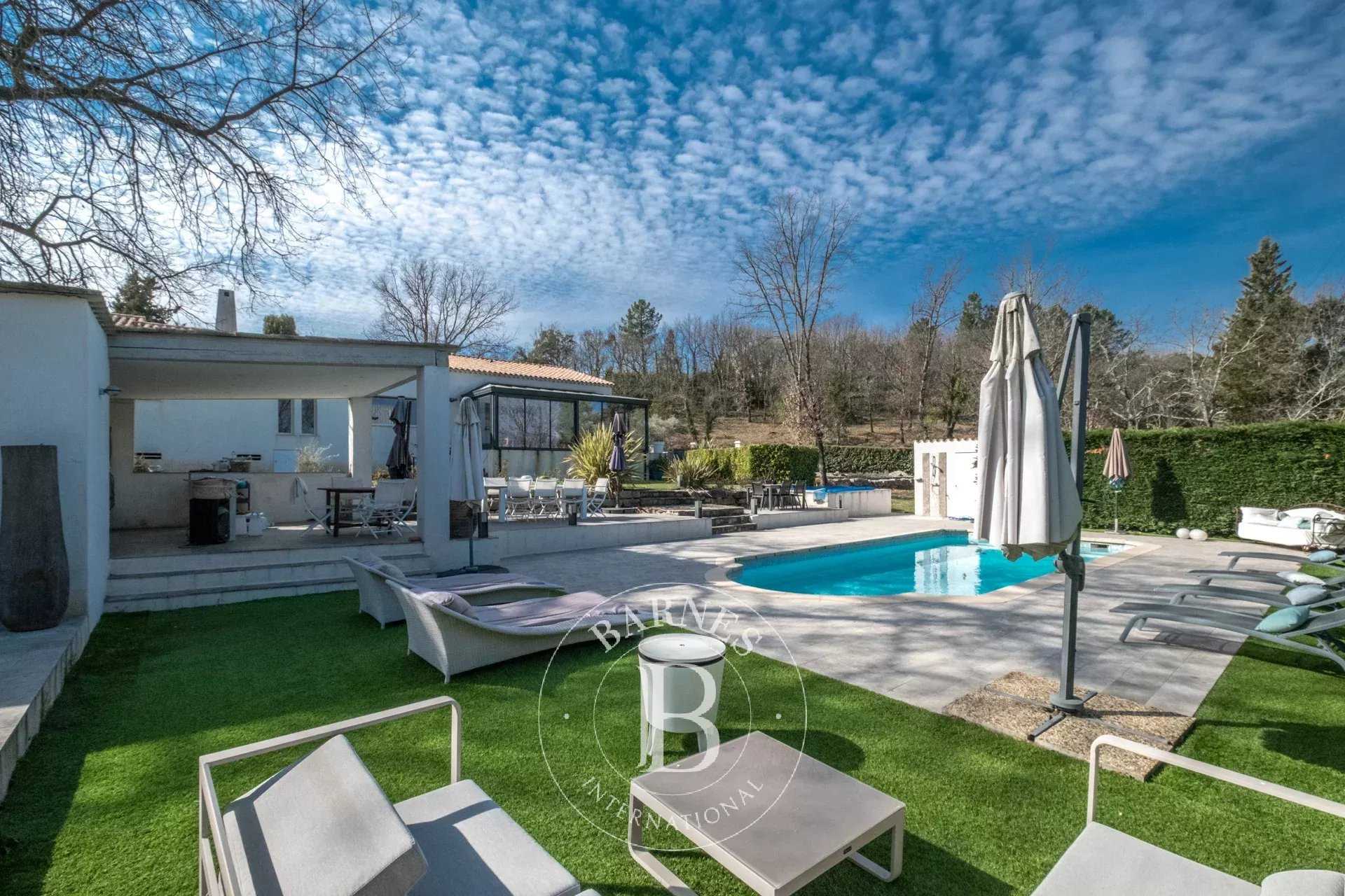 Villa Bagnols-en-Forêt  -  ref 86874194 (picture 3)