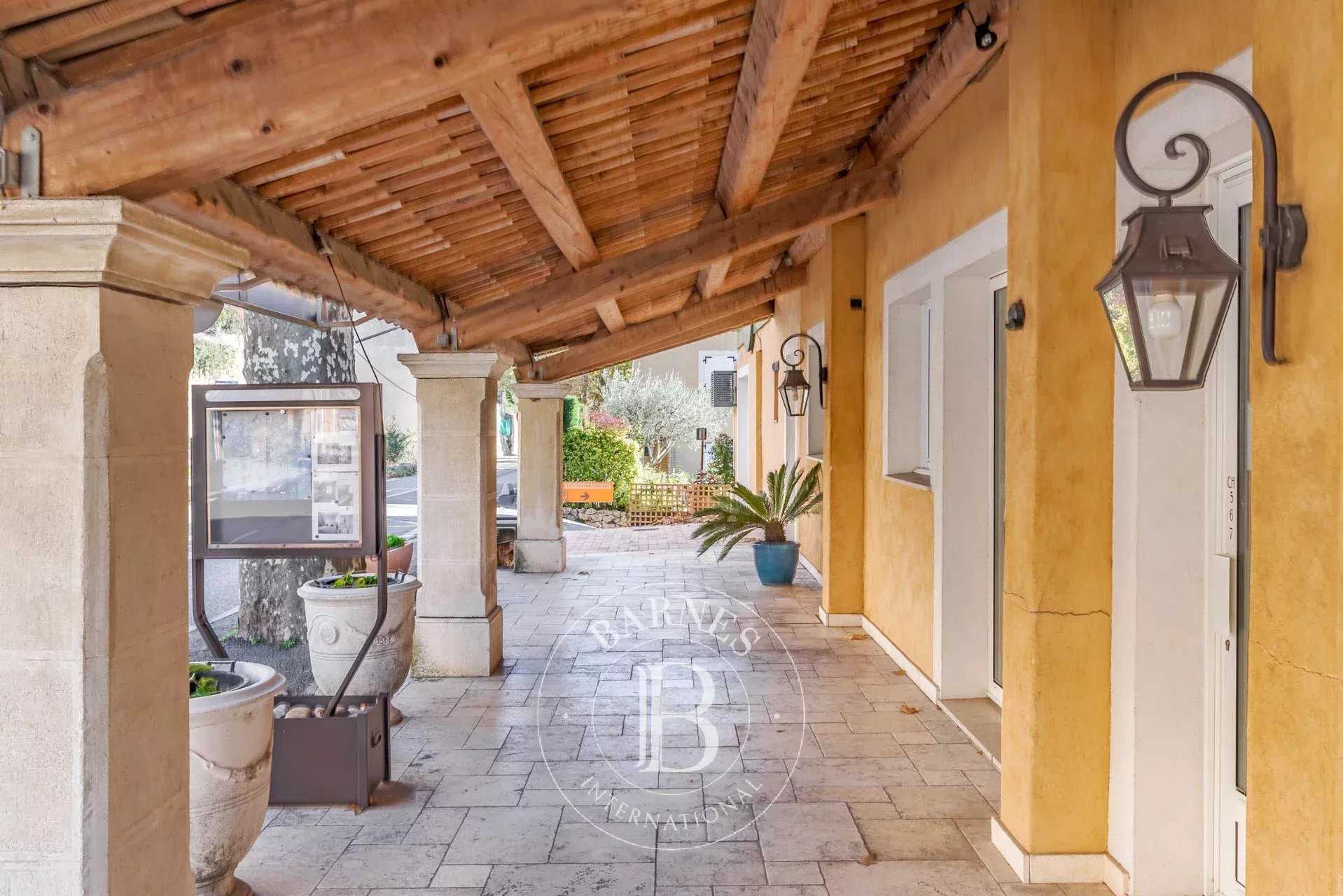 Maison d'hôtes Bagnols-en-Forêt  -  ref 86738181 (picture 2)