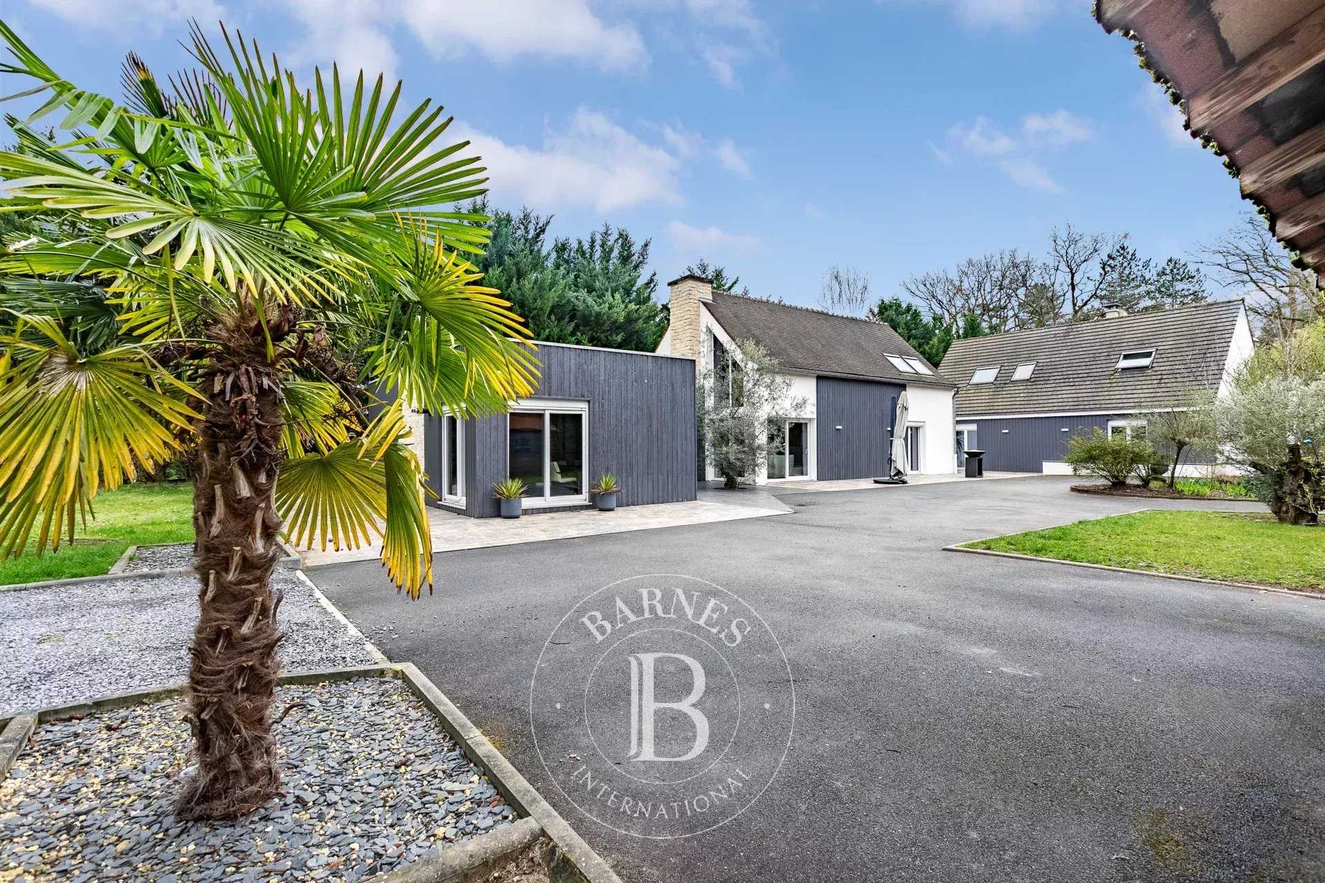 Maison Lamorlaye  -  ref 84188172 (picture 1)