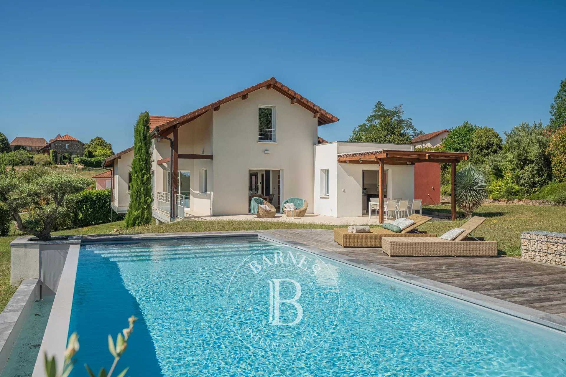 Maison Nivolas-Vermelle  -  ref 86110215 (picture 1)