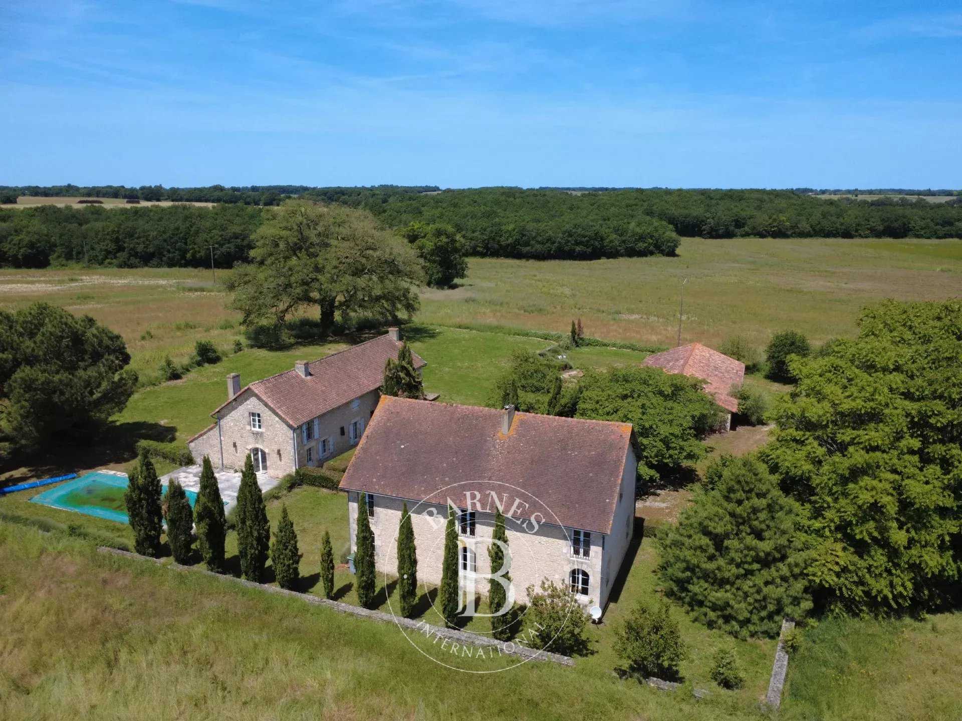 Maison Saint-Savin  -  ref 87030652 (picture 1)