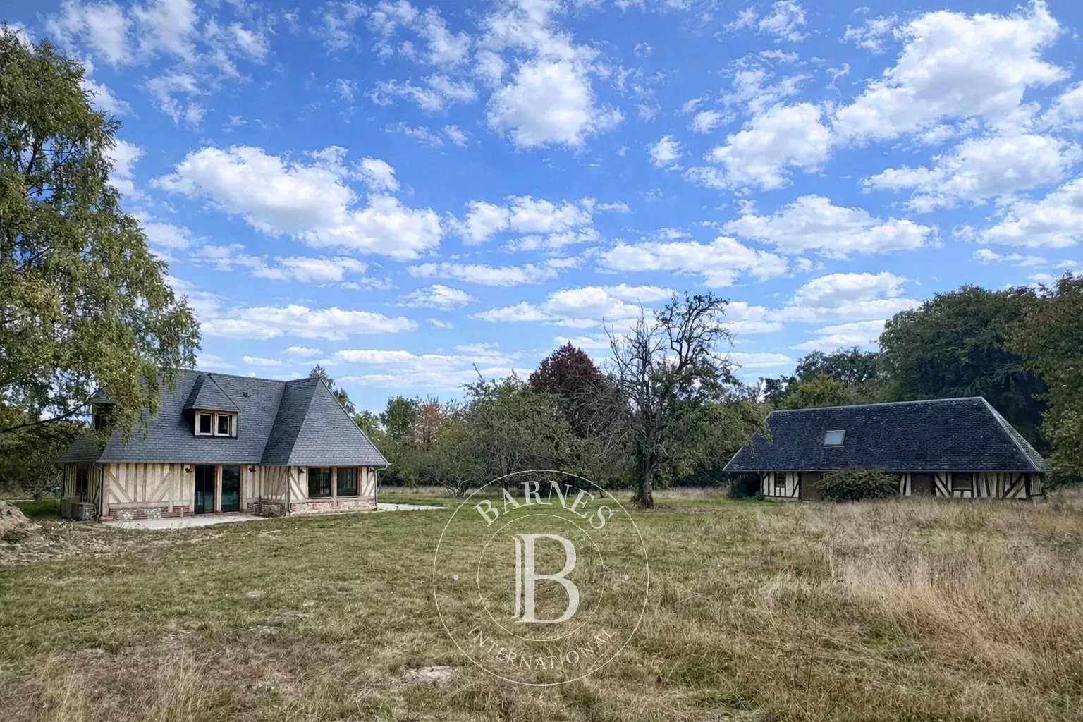 Maison Saint-Benoît-des-Ombres  -  ref 86621696 (picture 1)