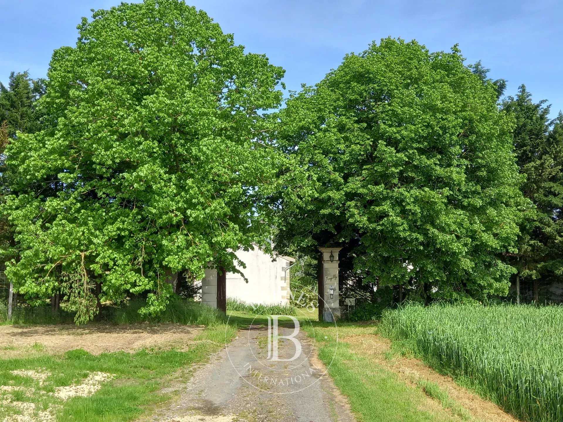 Propriété Poitiers  -  ref 82218652 (picture 2)