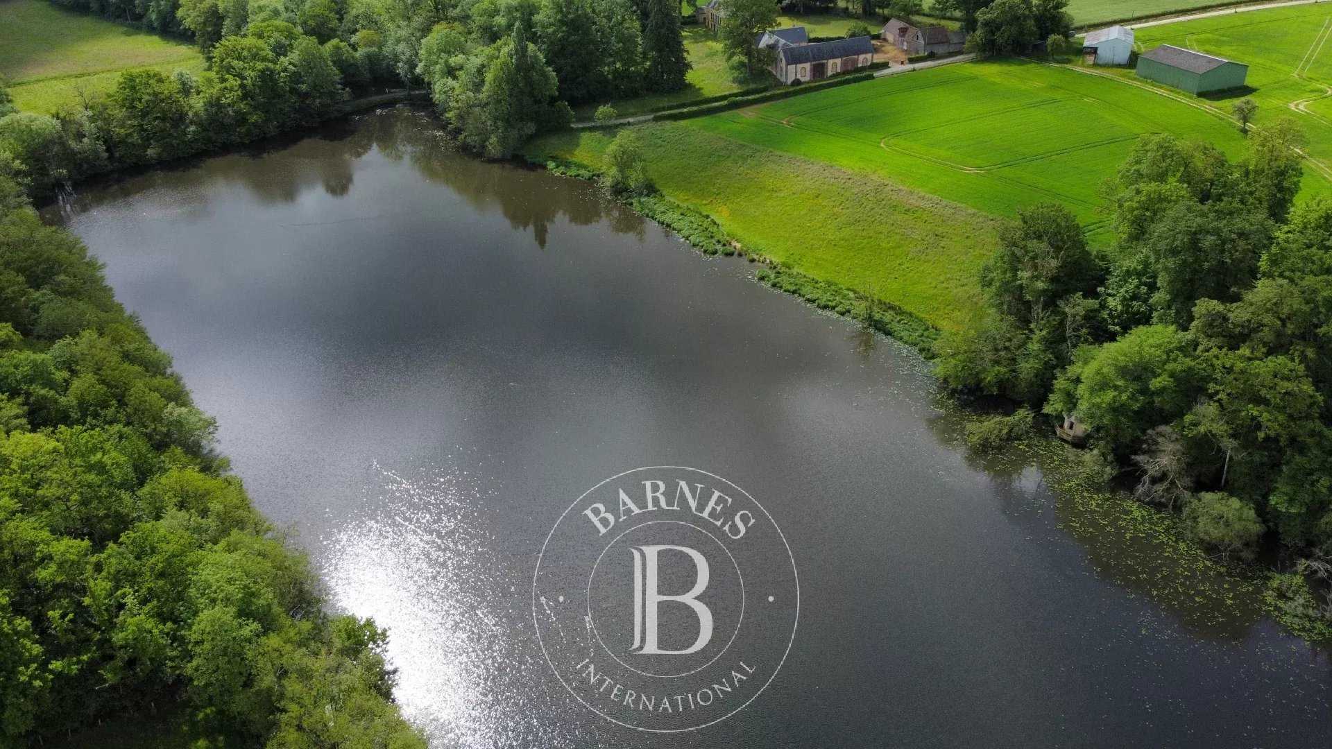 Propriété La Croix-du-Perche  -  ref 86923554 (picture 3)