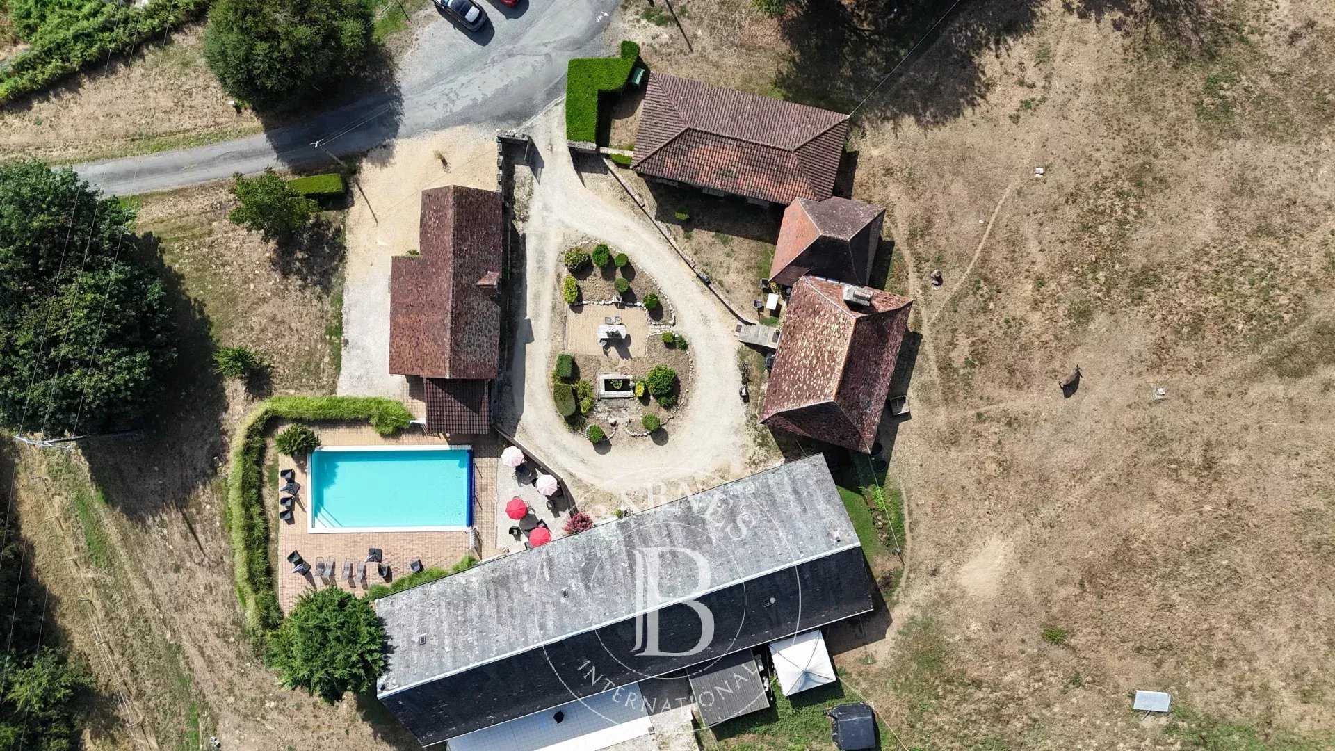 Finca Arnac-Pompadour  -  ref 85790506 (picture 1)