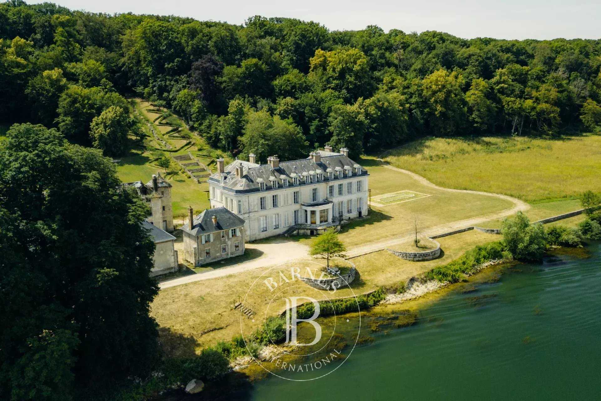 Château Fontainebleau  -  ref 87067773 (picture 1)