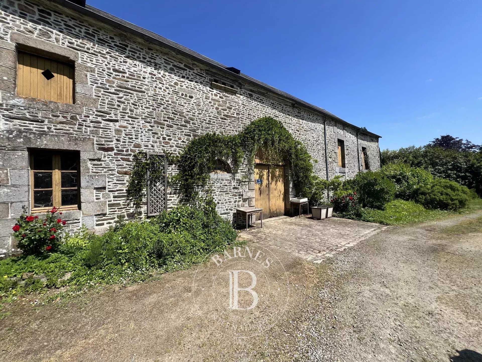 Castle Isigny-le-Buat  -  ref 85959373 (picture 3)