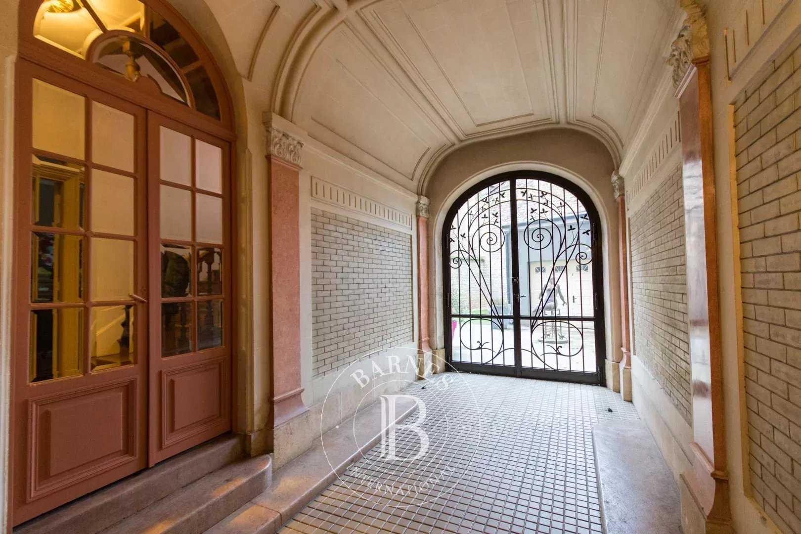Hôtel particulier Dijon  -  ref 85739551 (picture 1)