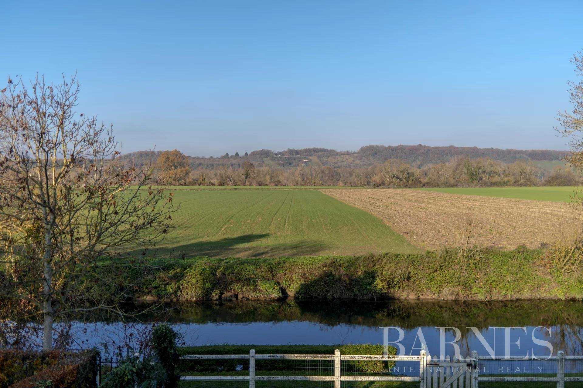 Village house Pont-de-l'Arche  -  ref 82266628 (picture 2)
