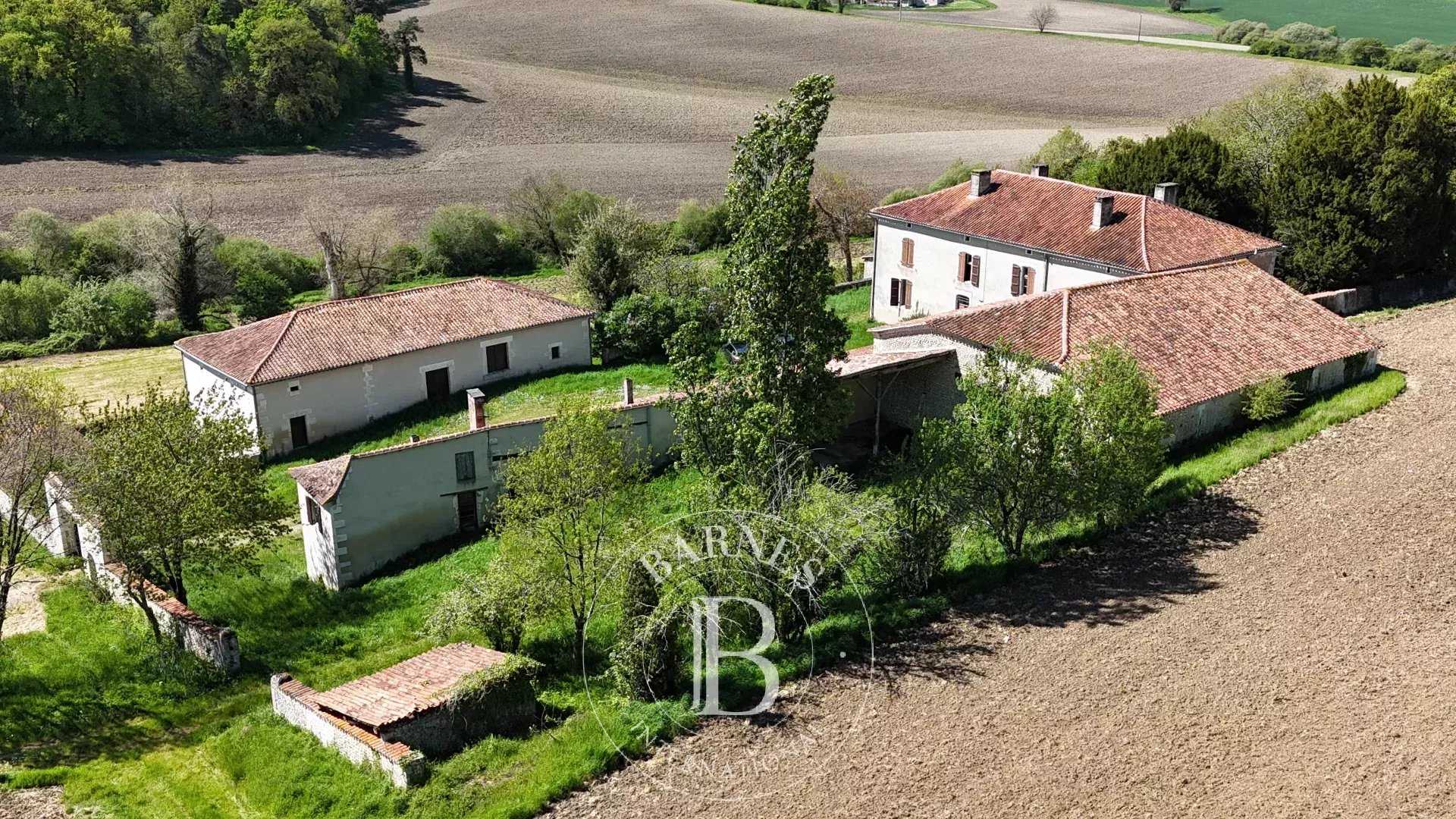 Property Montmoreau  -  ref 85965958 (picture 1)