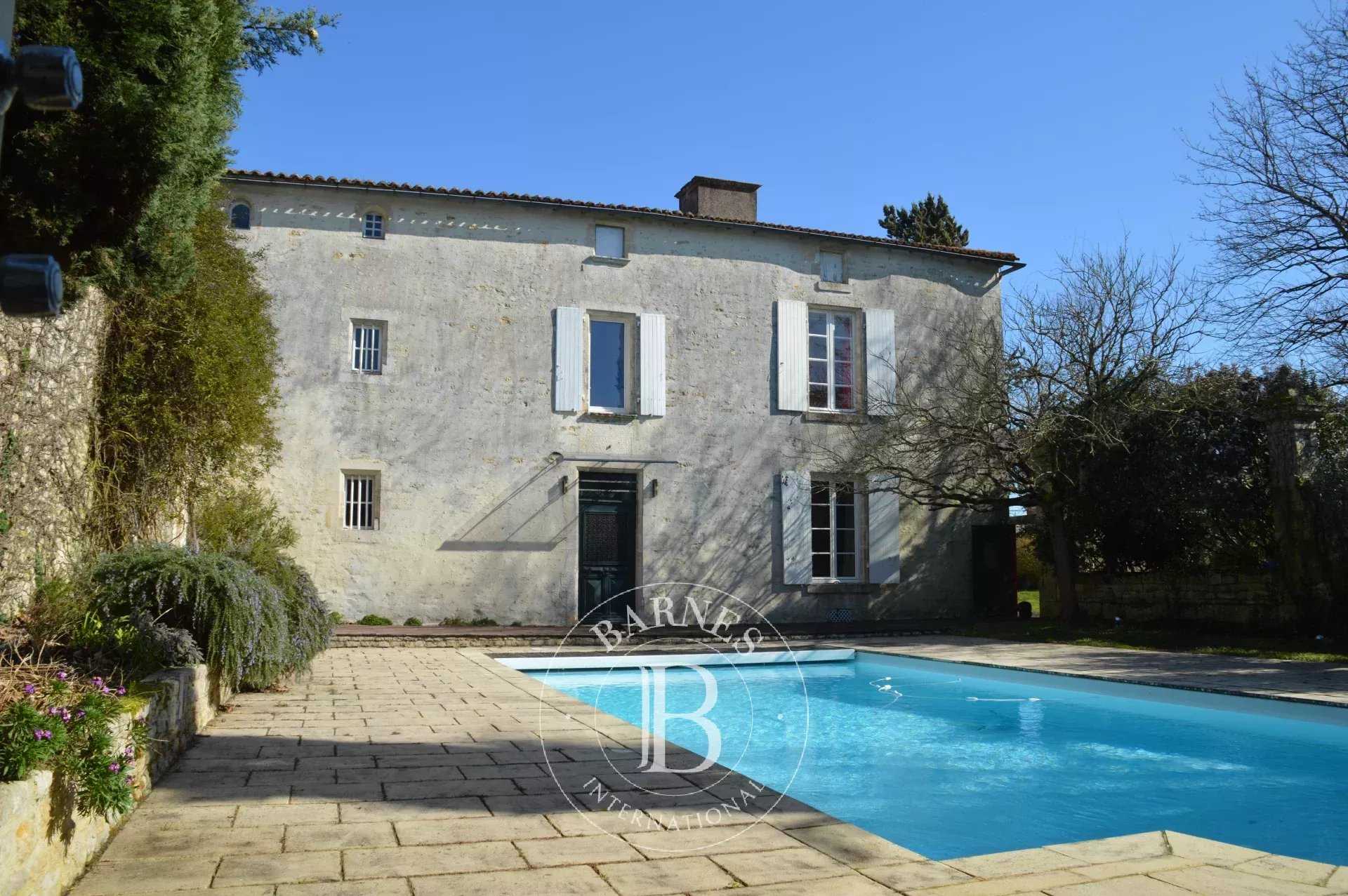 Manor house La Rochelle  -  ref 85710577 (picture 1)