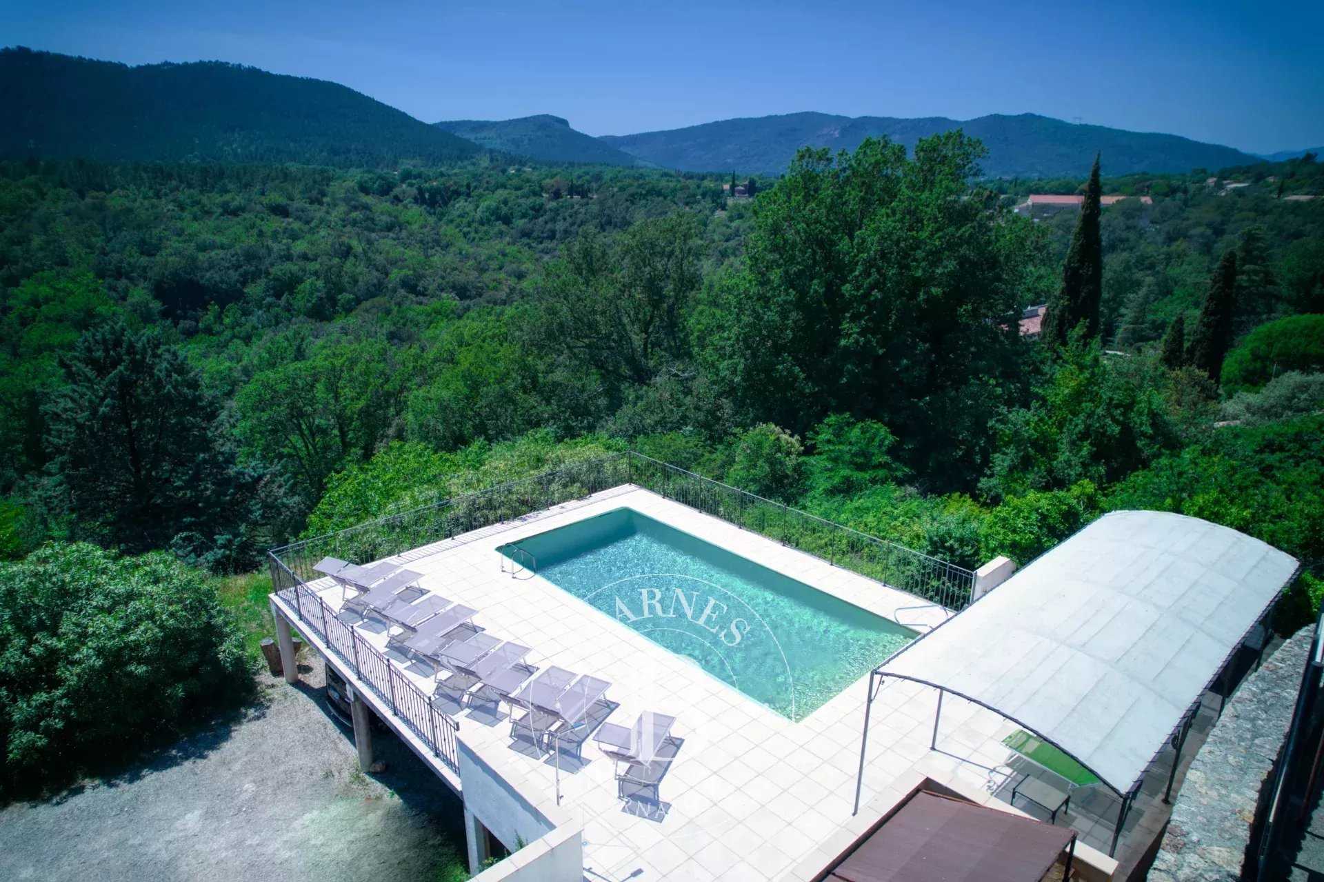 Bagnols-en-Forêt  - Maison d'hôtes 17 Pi&egrave;ces 14 Chambres