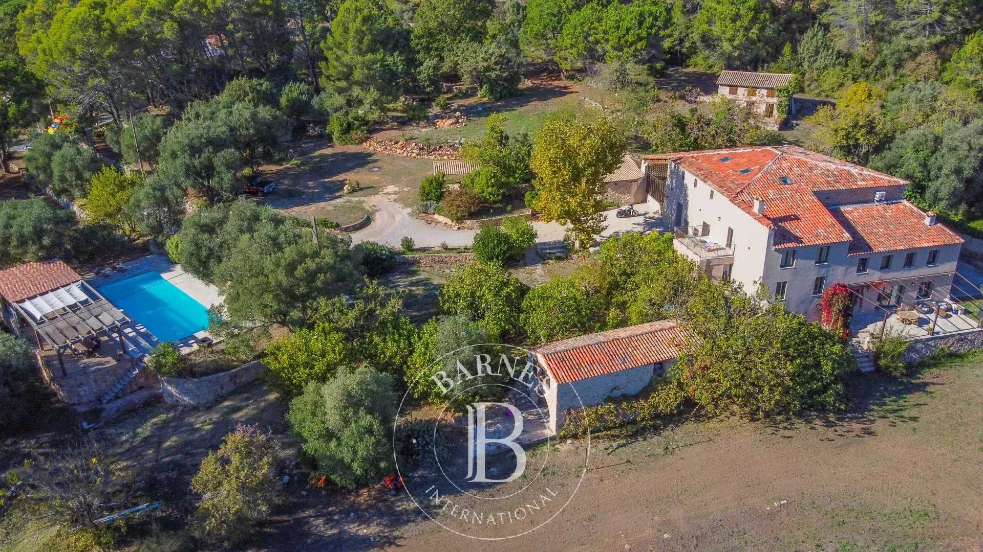 Propriété Bagnols-en-Forêt  -  ref 86732225 (picture 1)