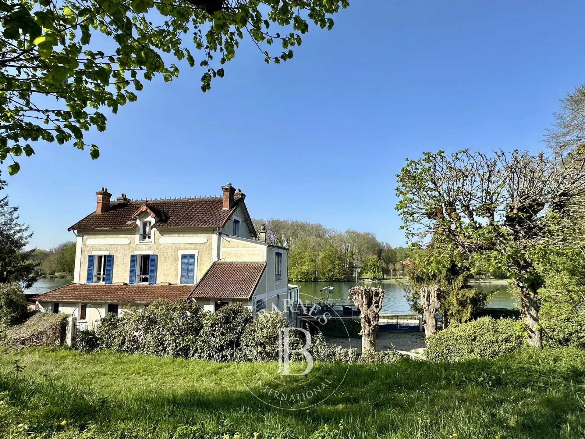 Maison Le Coudray-Montceaux  -  ref 86694488 (picture 1)