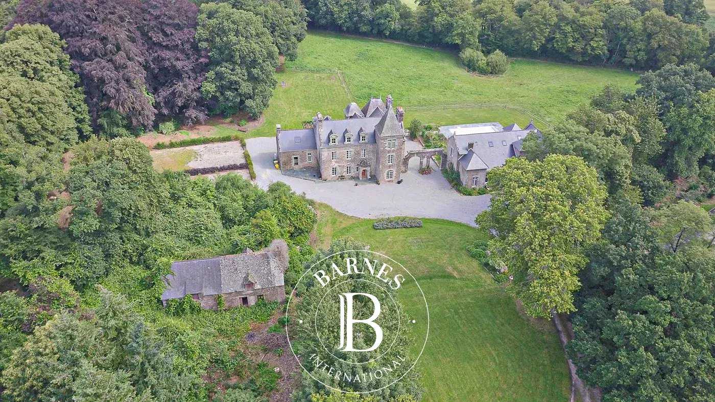 Castle Vannes  -  ref 83563872 (picture 1)