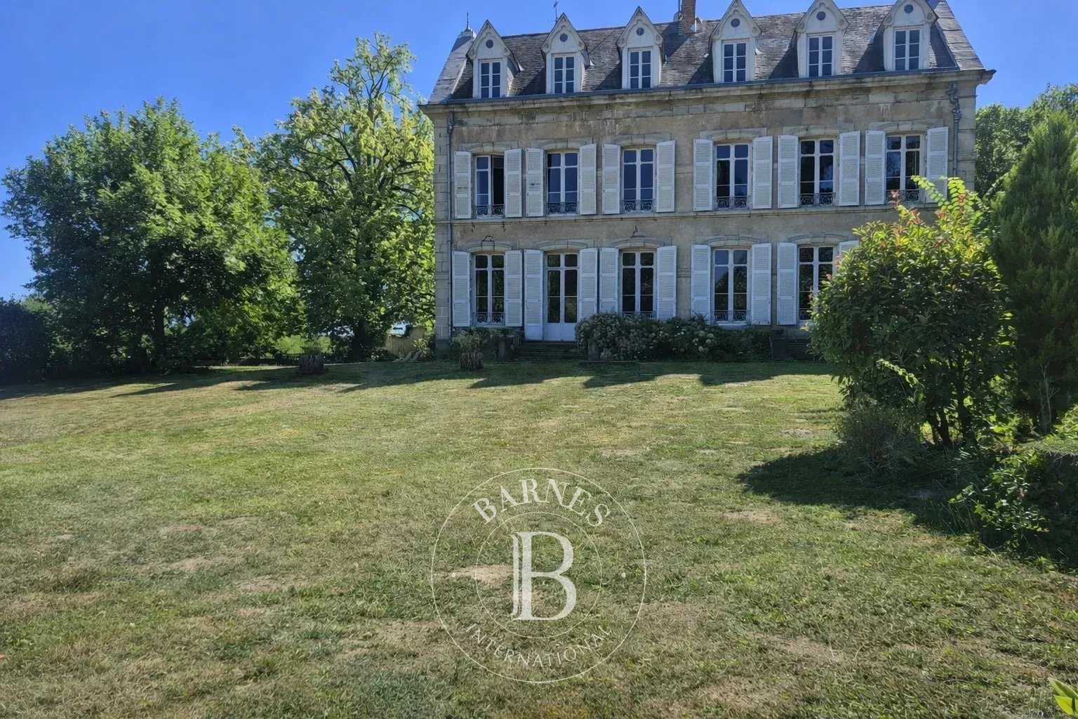 Propriété Néronde-sur-Dore  -  ref 85977659 (picture 2)