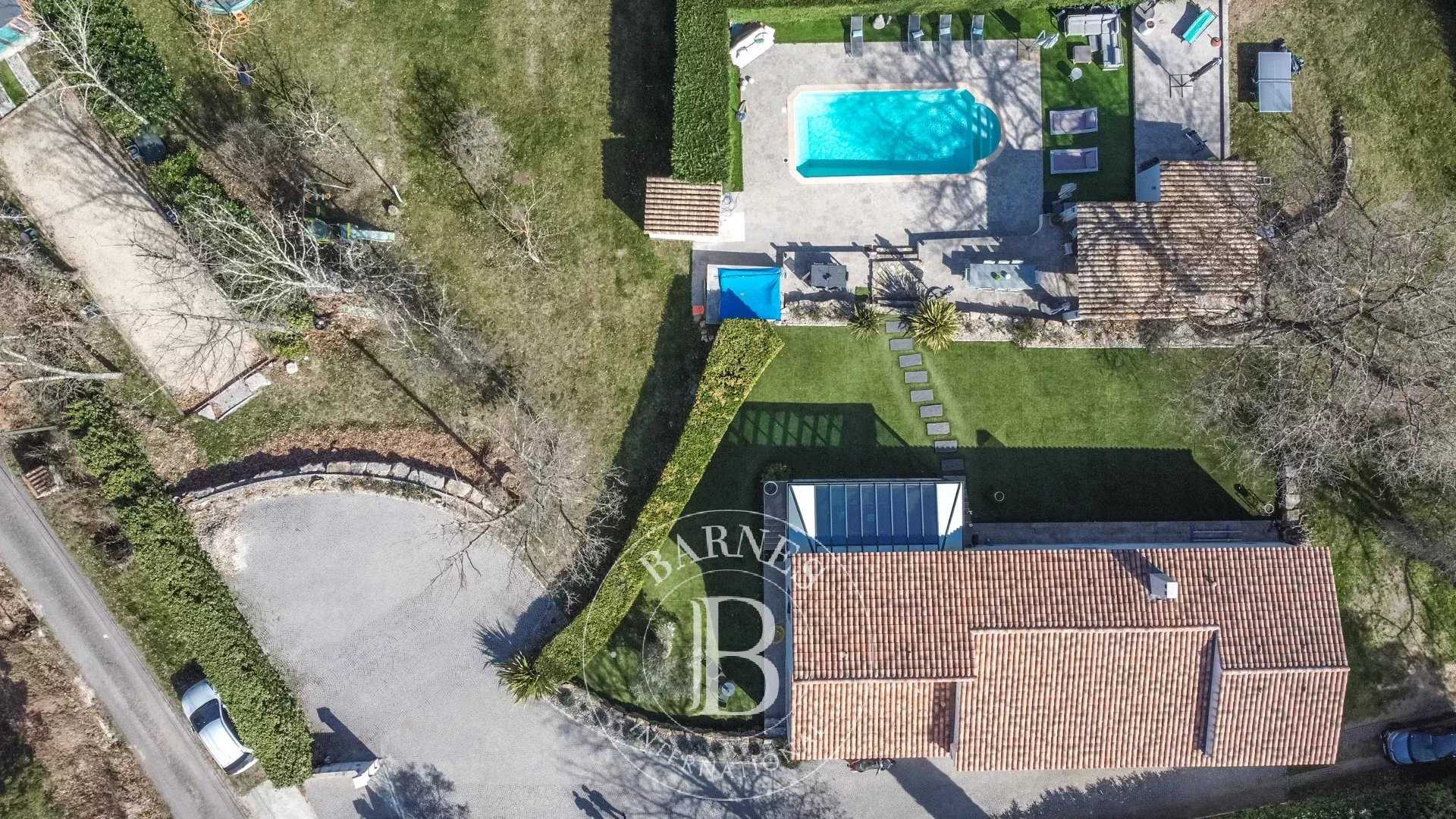 Villa Bagnols-en-Forêt  -  ref 86874194 (picture 2)