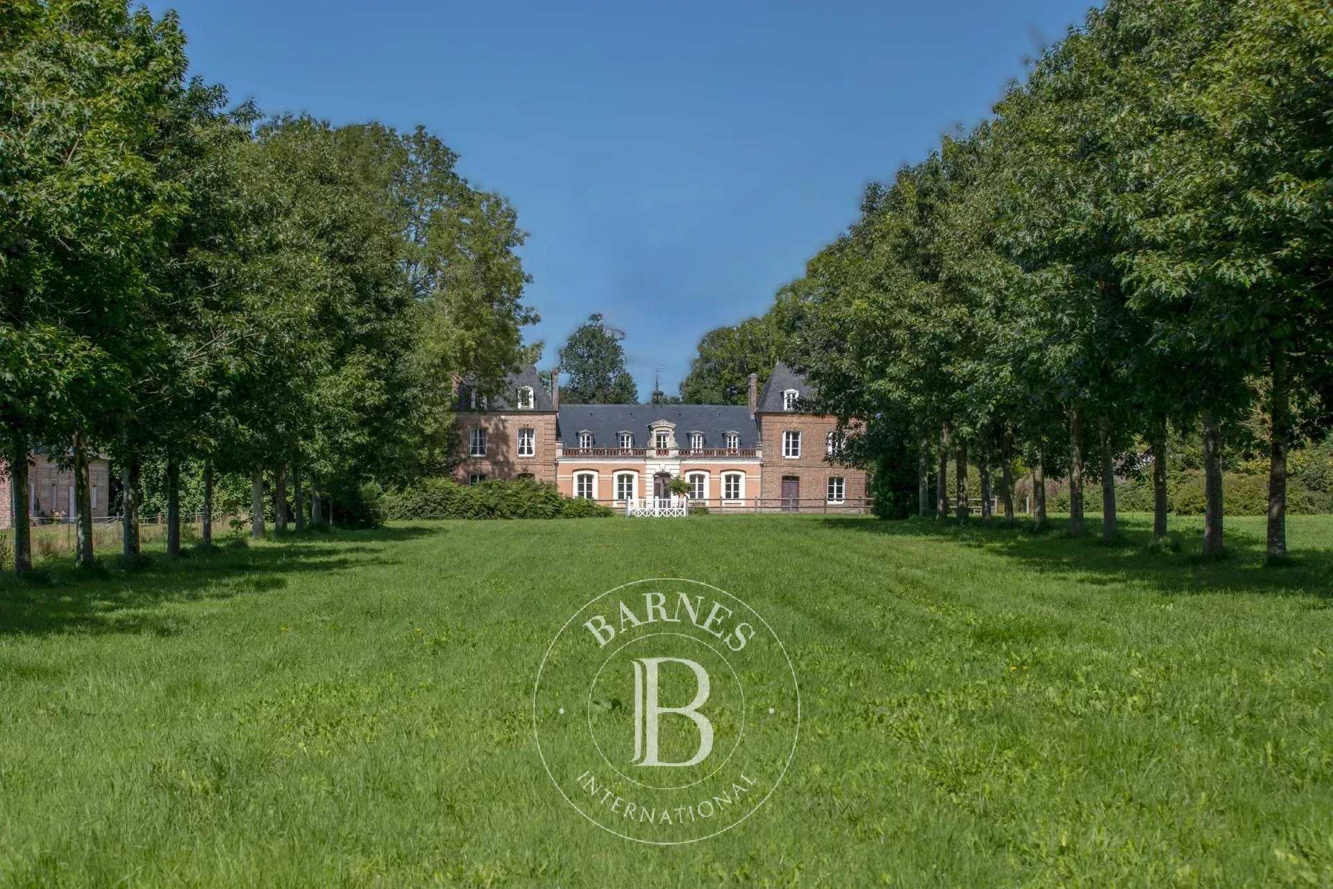 Manor house Auffay  -  ref 84841127 (picture 1)